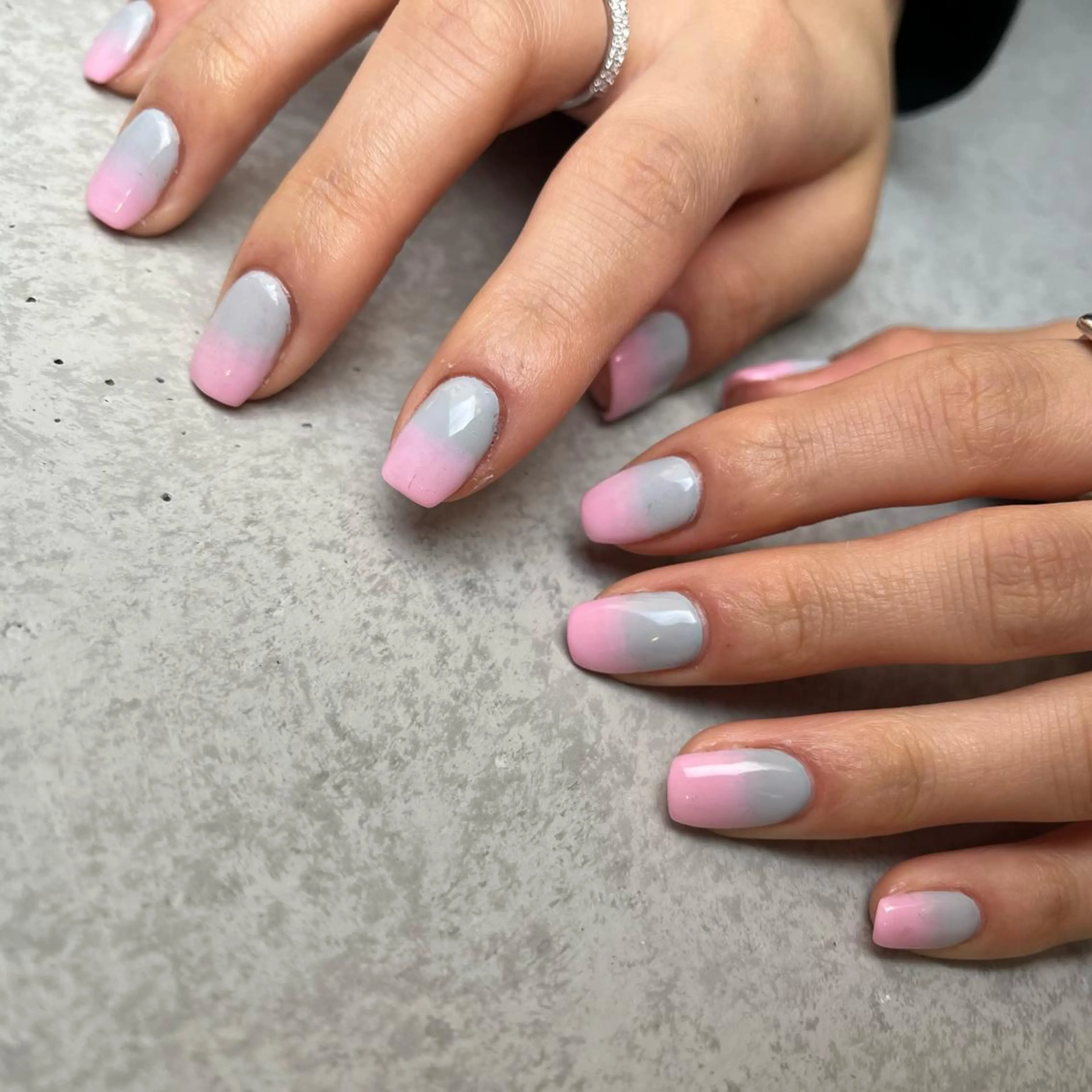 グラデーションネイル🤍オフあり🤍の写真