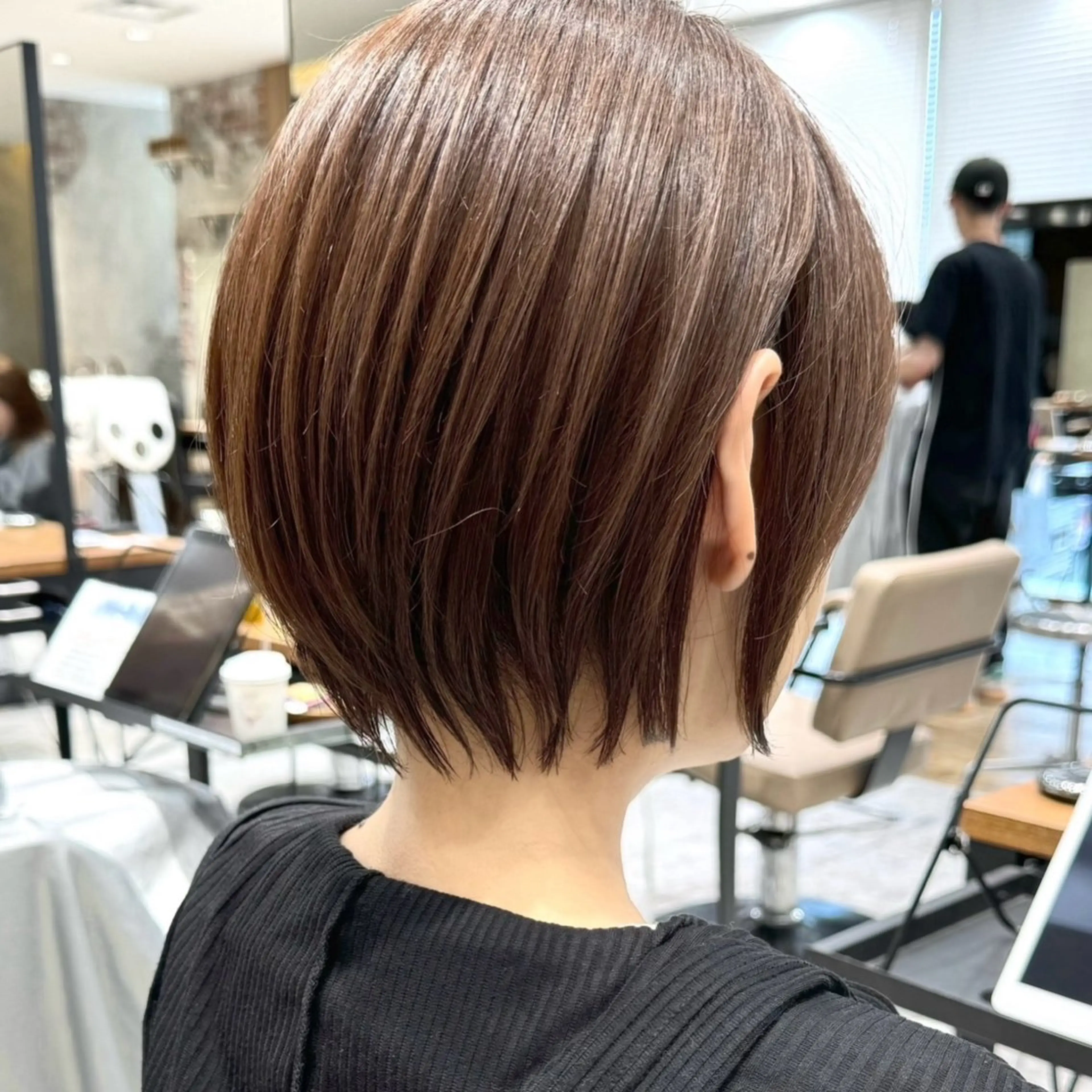 ショート カラー 💍新宿ショート 💍岩田莉奈のヘアスタイル