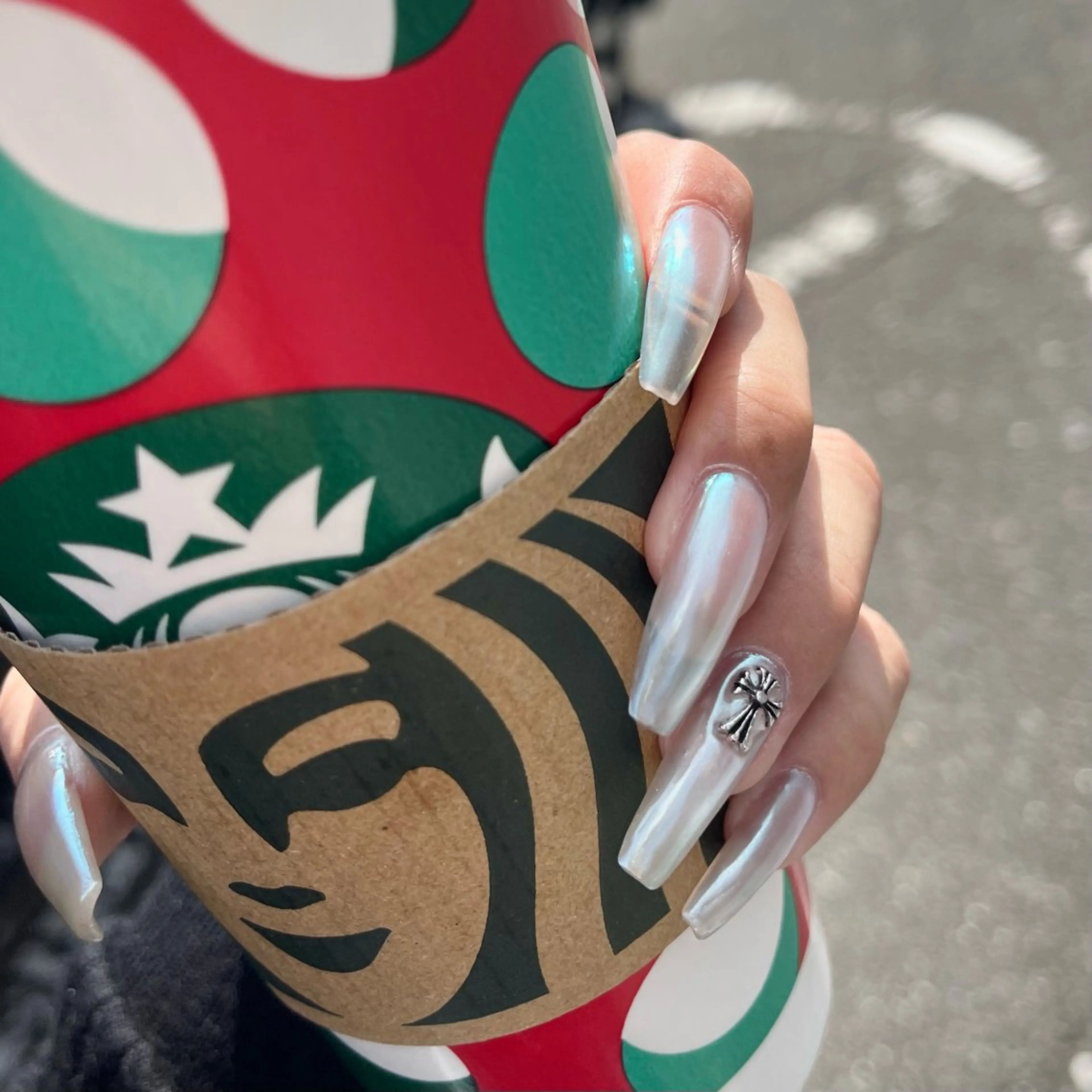 ネイル アートネイル 長さ出し 持ち込み 冬ネイル クリスマス ハンドネイル RE SALONのネイルデザイン