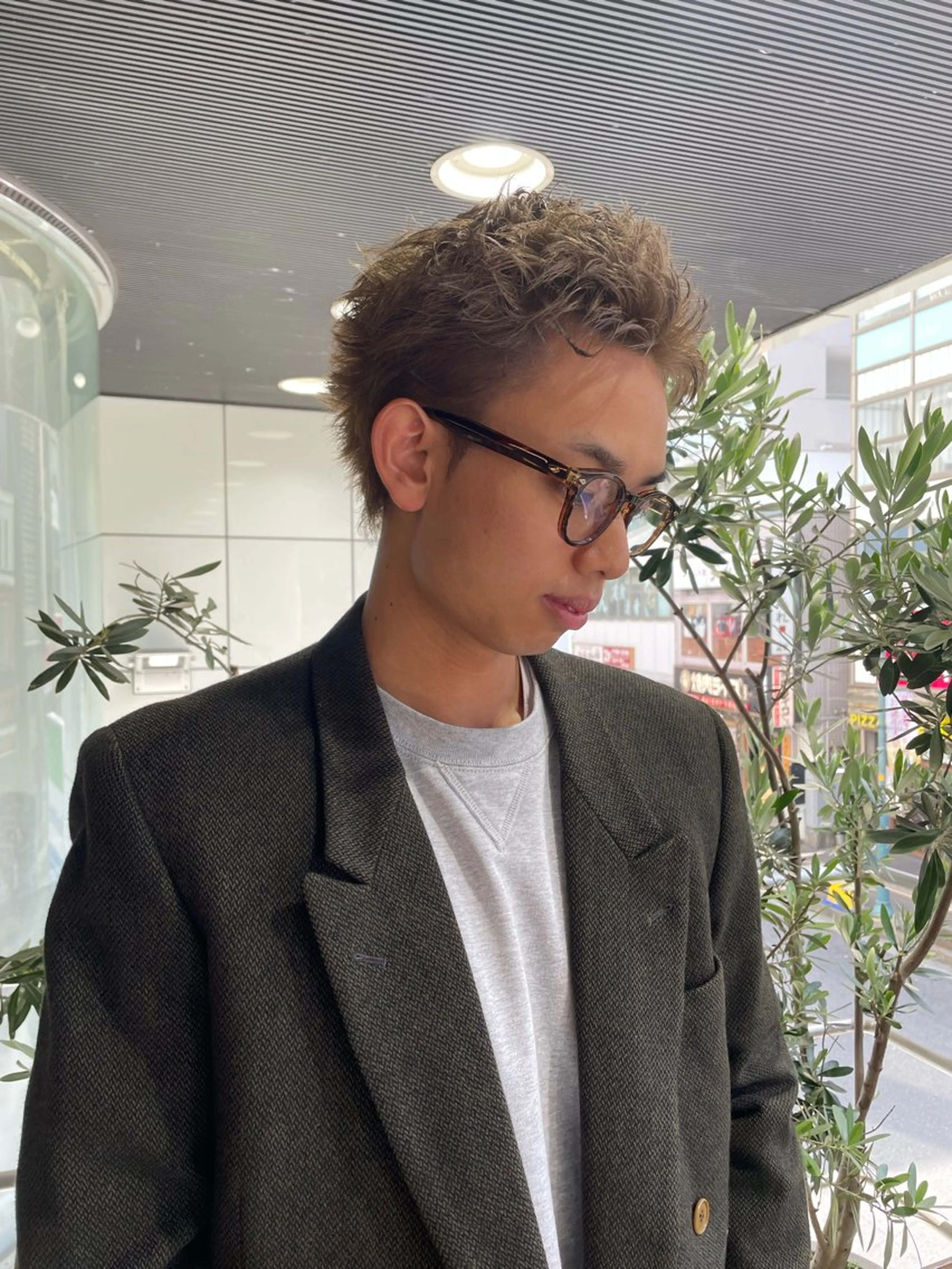 ショート ARISA︎ メンズハイトーンのヘアスタイル