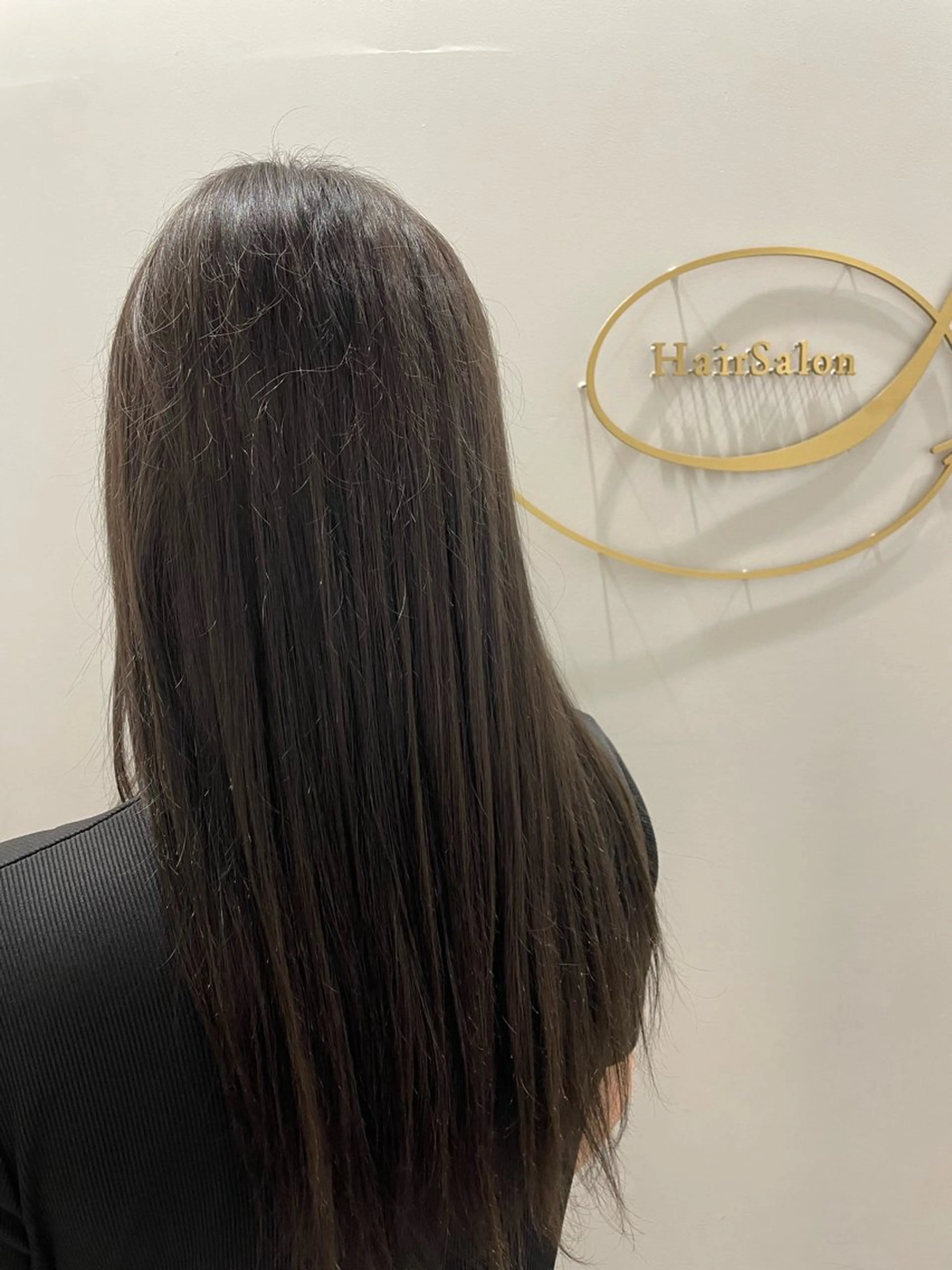 ロング カラー グレージュ ROPE ナナミのヘアスタイル