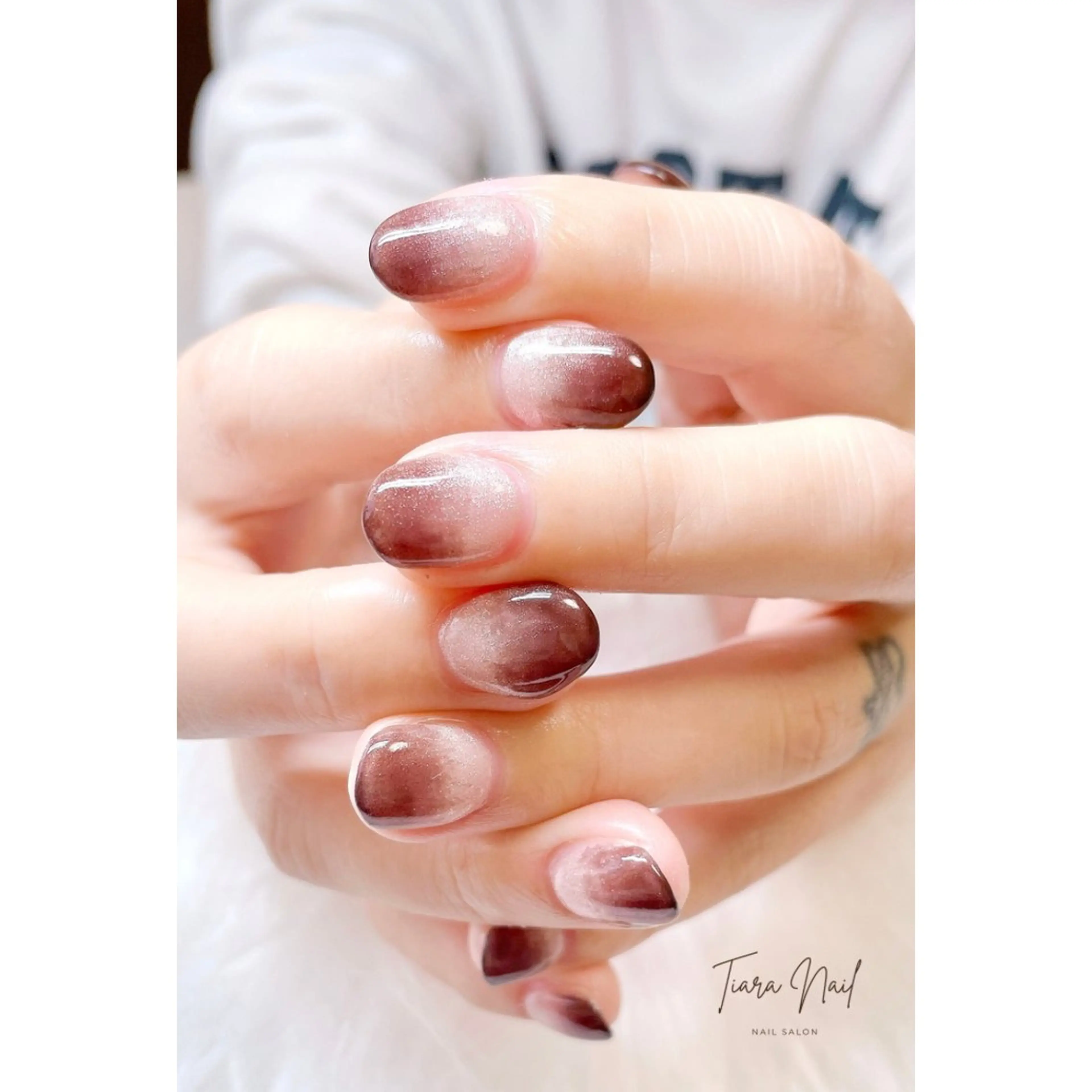 グラデーションネイル🥰💅オフあり💓カラー、ラメからお選び頂けます😊の写真