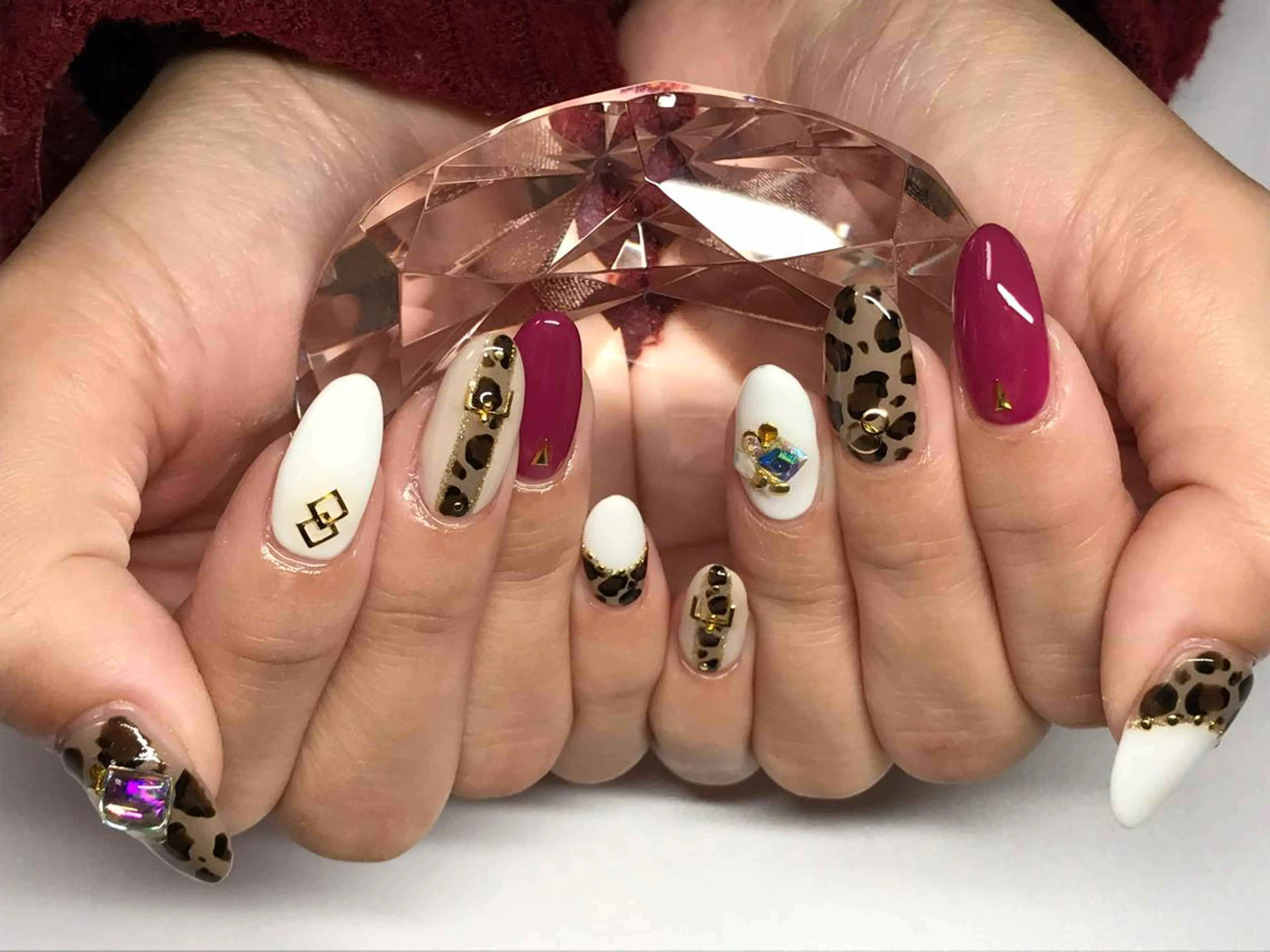 ネイル RuxuryNail ／RiAnnaのネイルデザイン