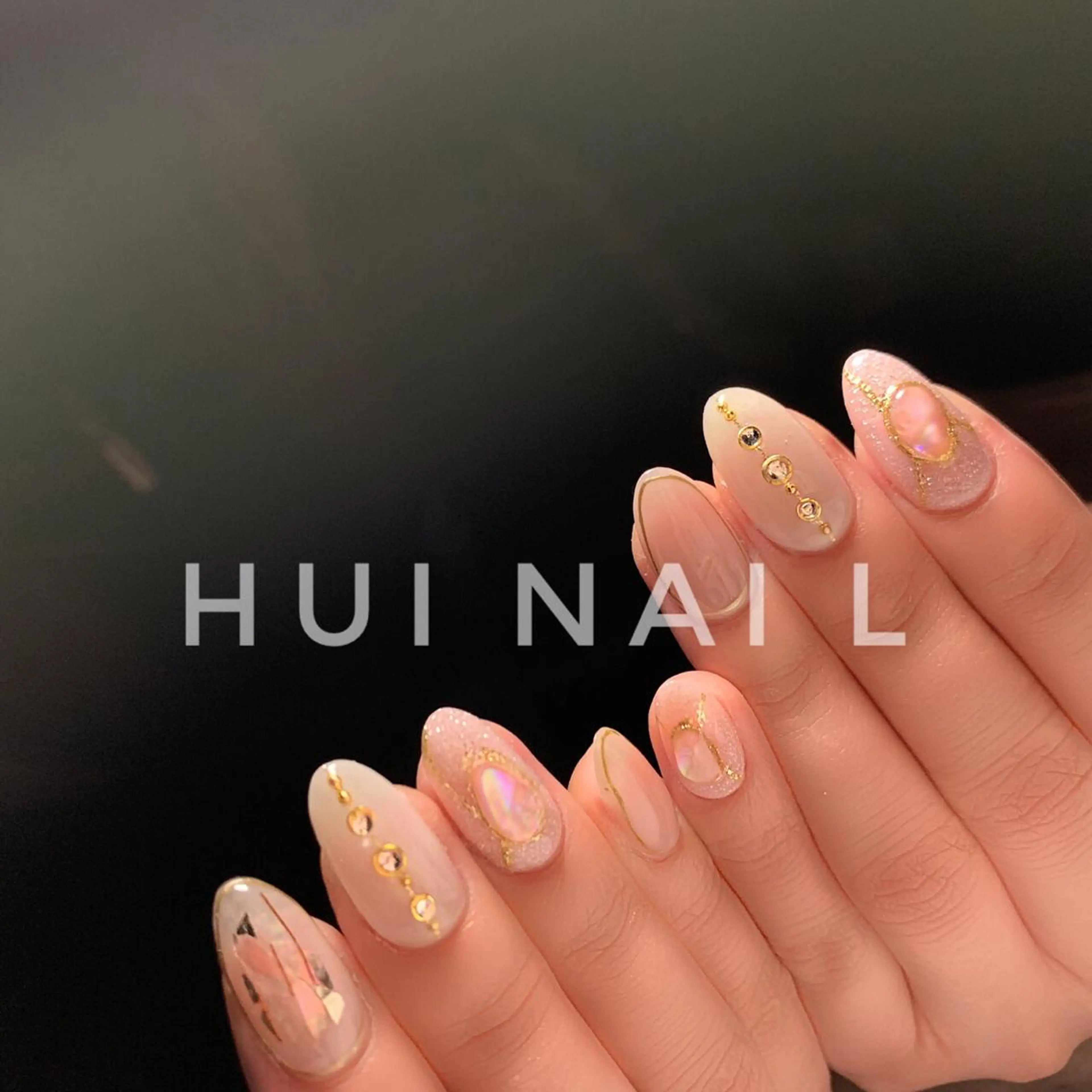 ミディアム めぐみのネイルサロン スタッフ練習のネイルデザイン