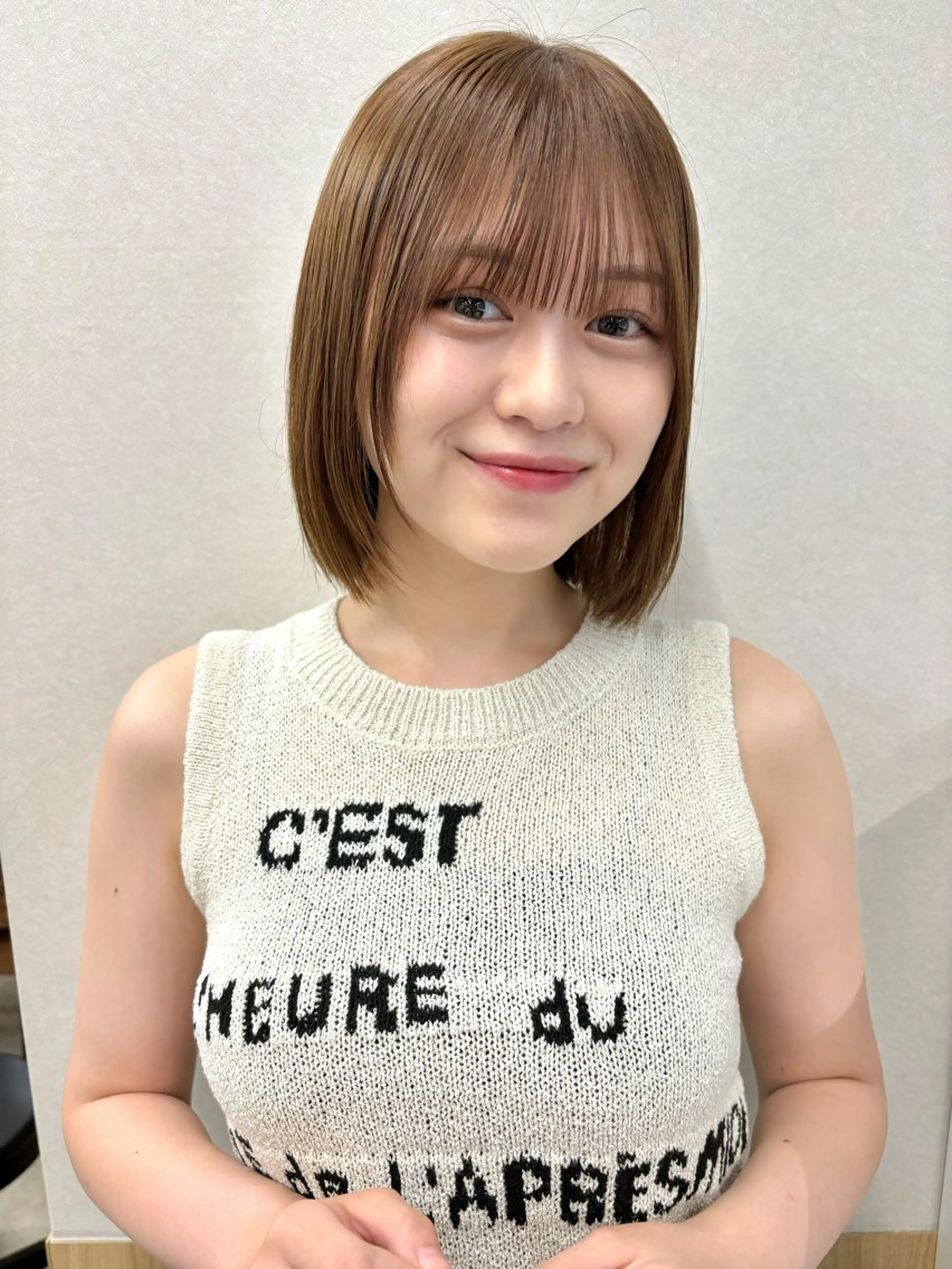 ミディアム ボブ 縮毛矯正 トリートメント レイヤー・ボブカット 透明感カラーこうたのヘアスタイル