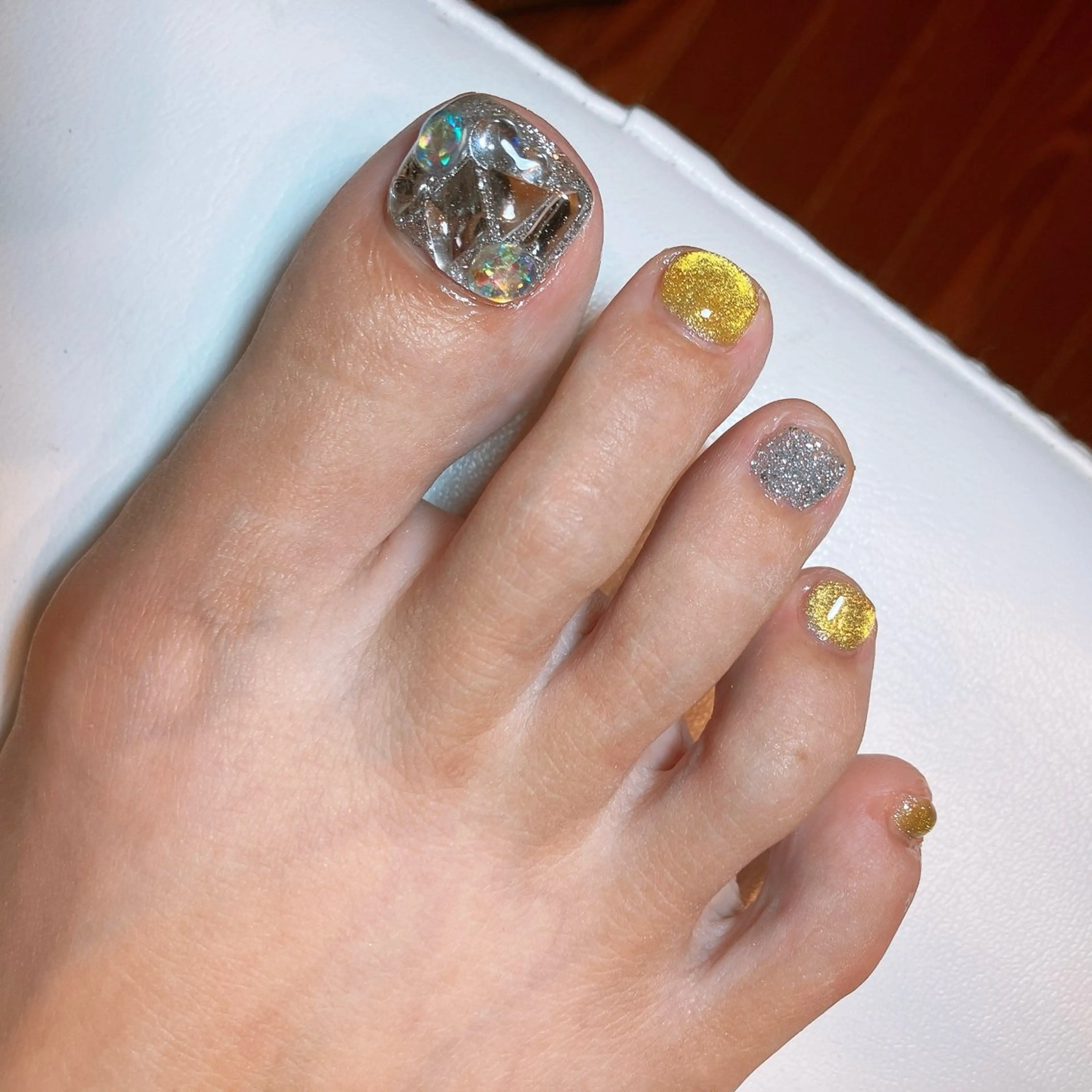 ネイル ストーンネイル フットネイル 酒井 茜のエステ・リラクイメージ