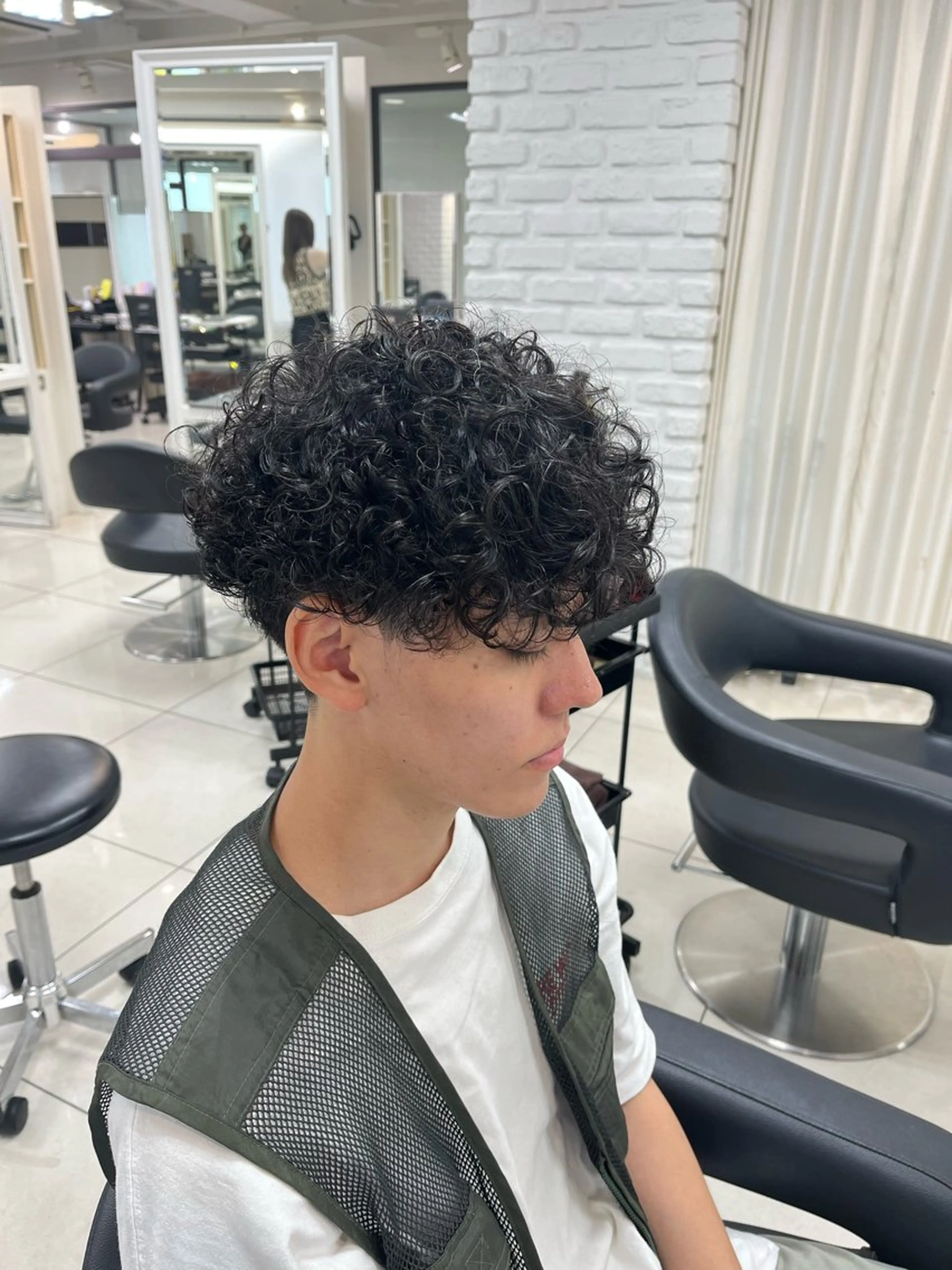 ミディアム カラー パーマ メンズ カット パーマ 【シャドウパーマ センターパート】義心のヘアスタイル