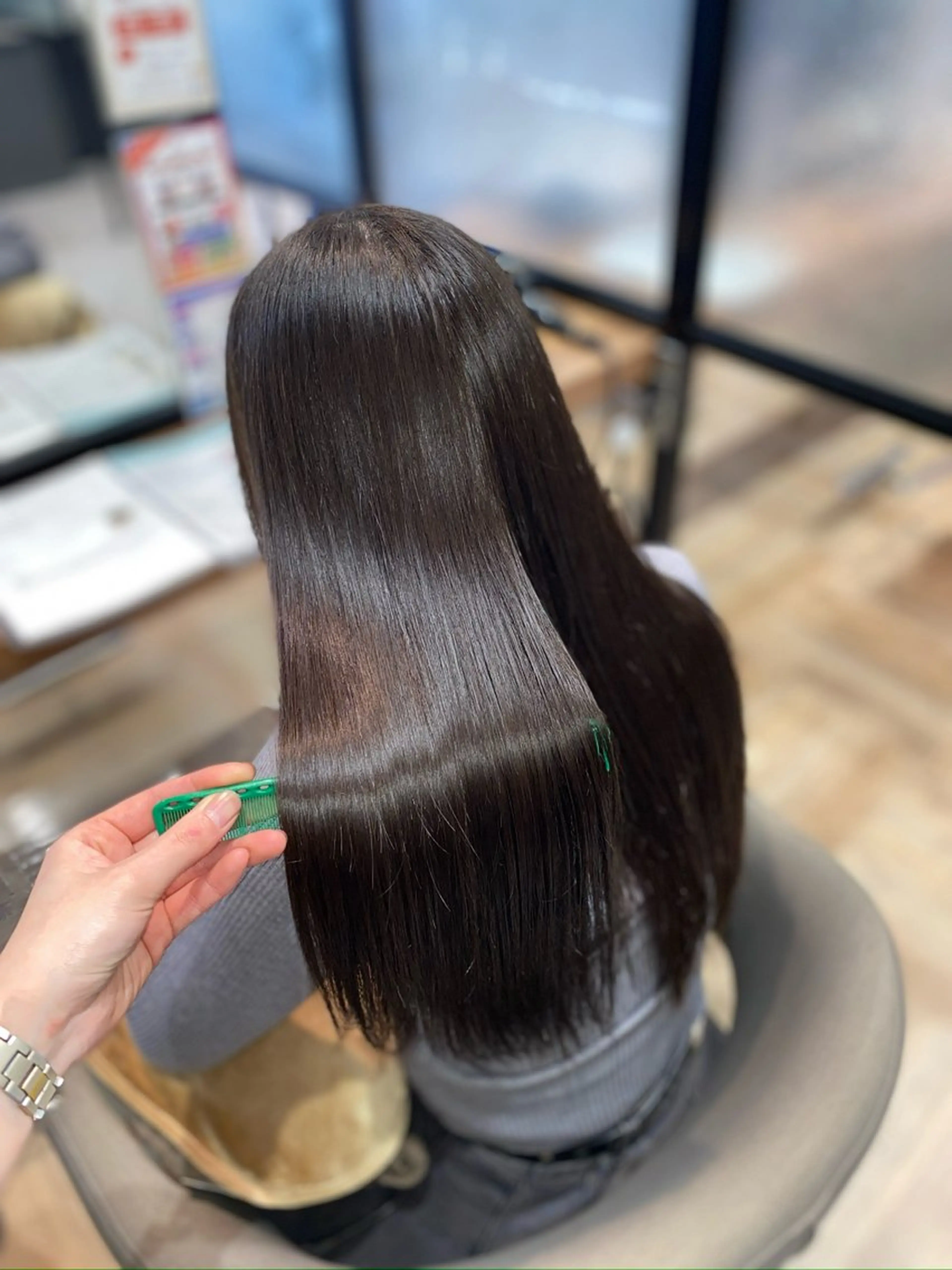 ロング 縮毛矯正 岡嶋乃愛/layer cut🌈南船橋のヘアスタイル