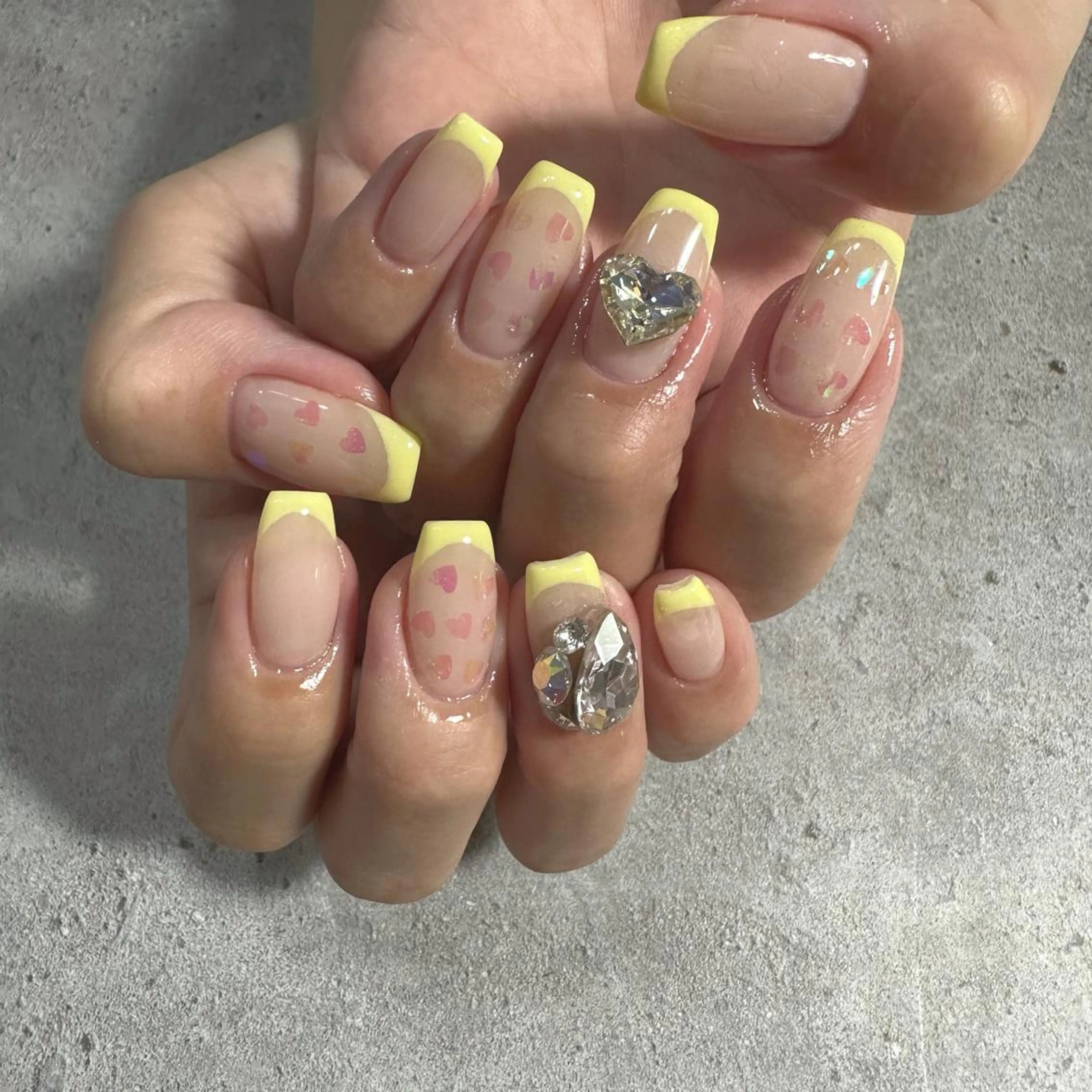 セミロング ネイル フレンチネイル ワンホンネイル Amour Nail salonのネイルデザイン