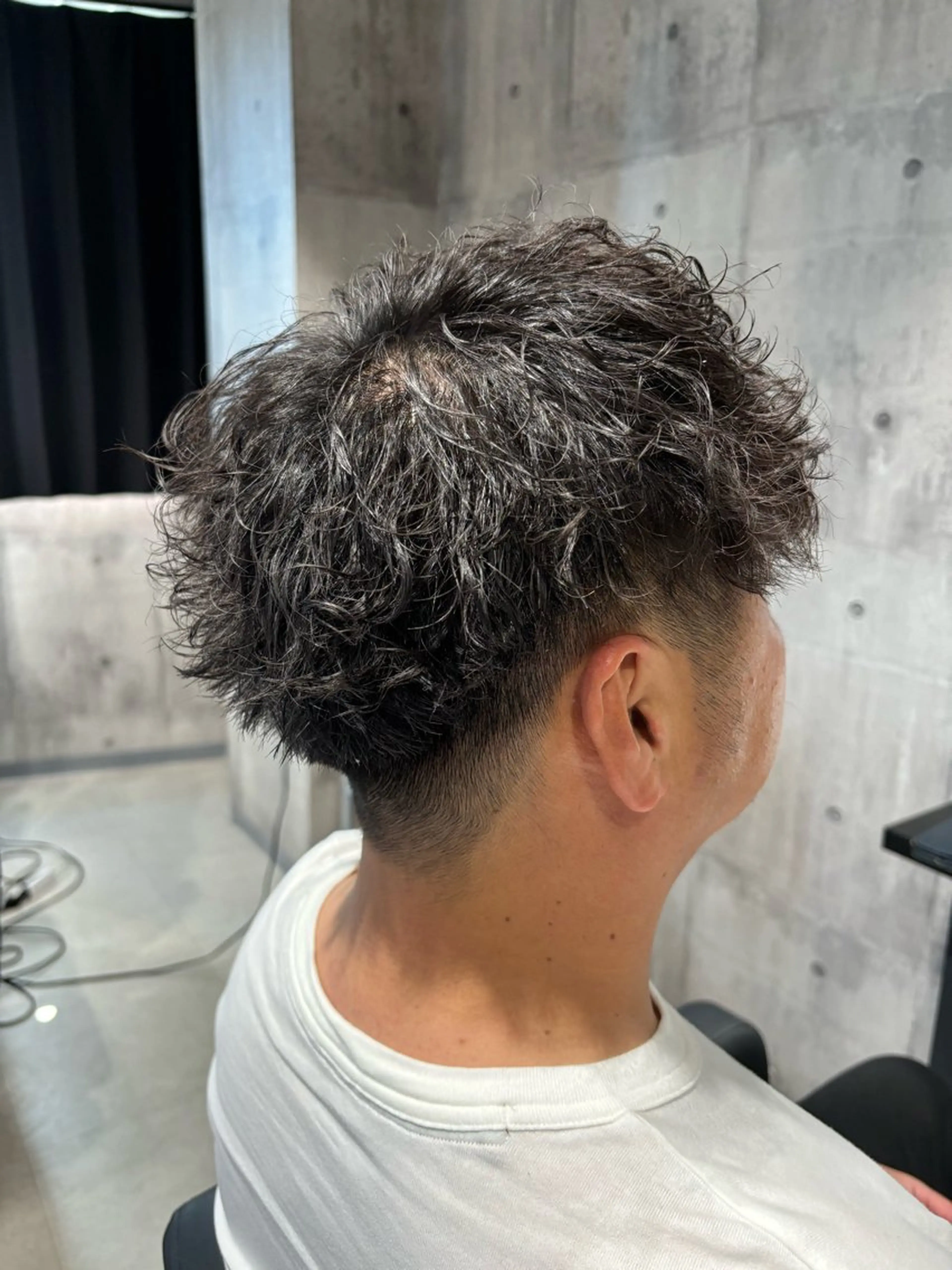 パーマ メンズ メンズパーマ 波巻きパーマ _WHITE / KENTOのヘアスタイル