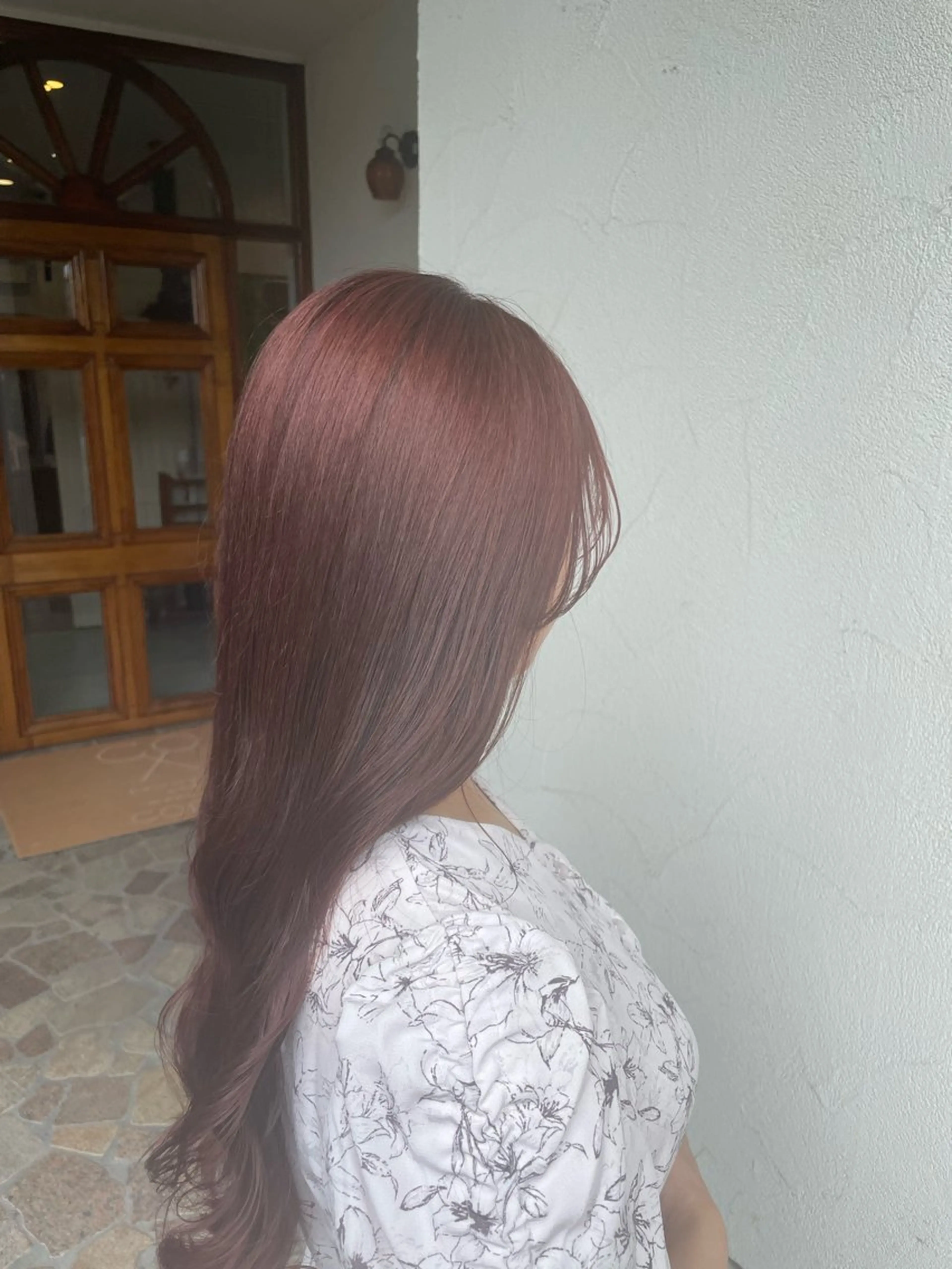 ミディアム 山下 襟華のヘアスタイル