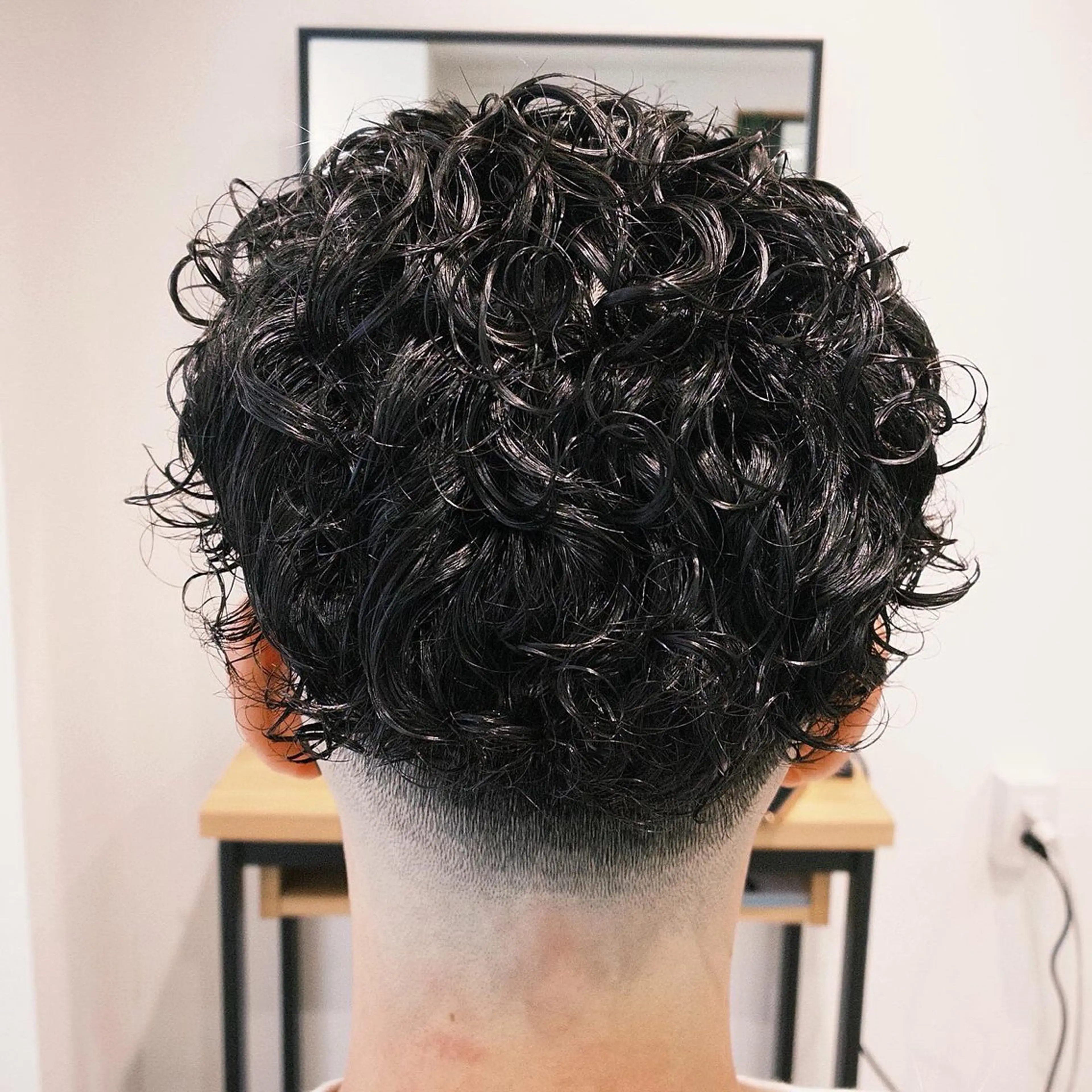 ショート メンズ フェードカット スキンフェード 刈り上げ カット FJ Kaminokeのヘアスタイル