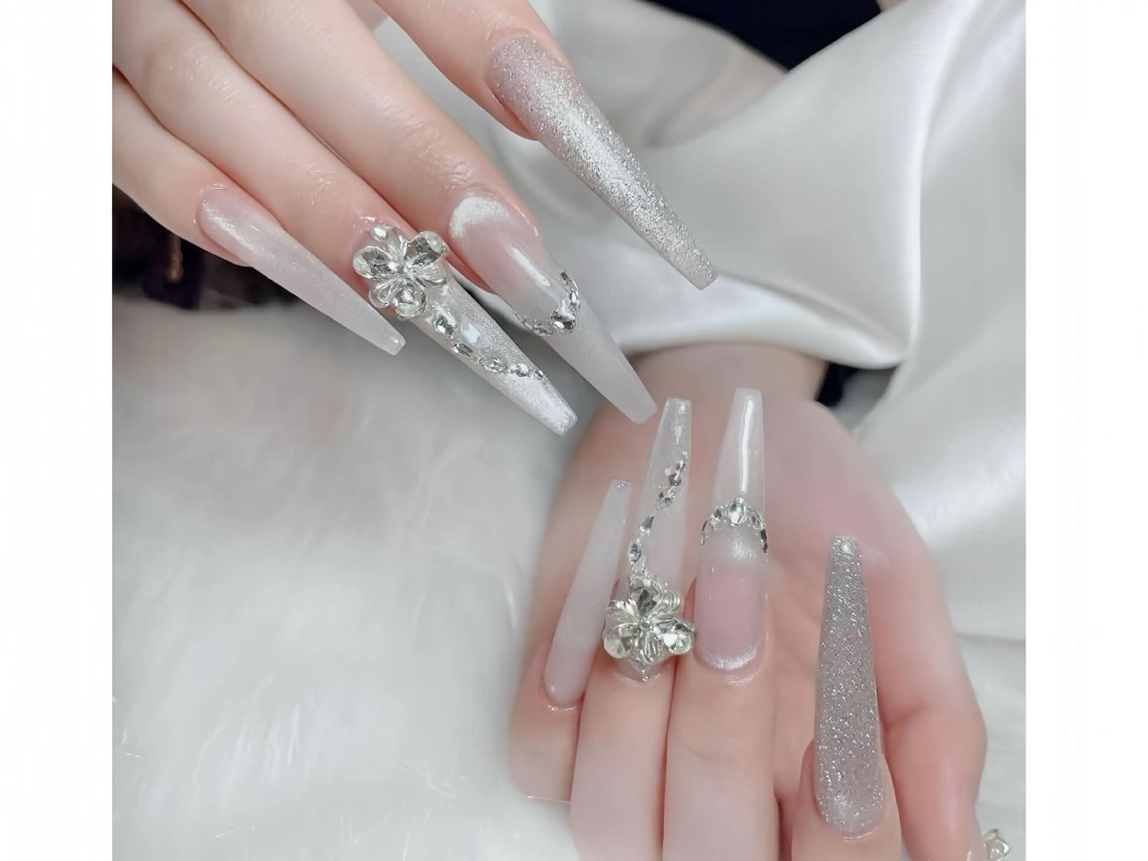 ネイル アートネイル チークネイル ジェルネイル ロングネイル マグネットネイル ハンドネイル Rin Nail 新大久保店のネイルデザイン