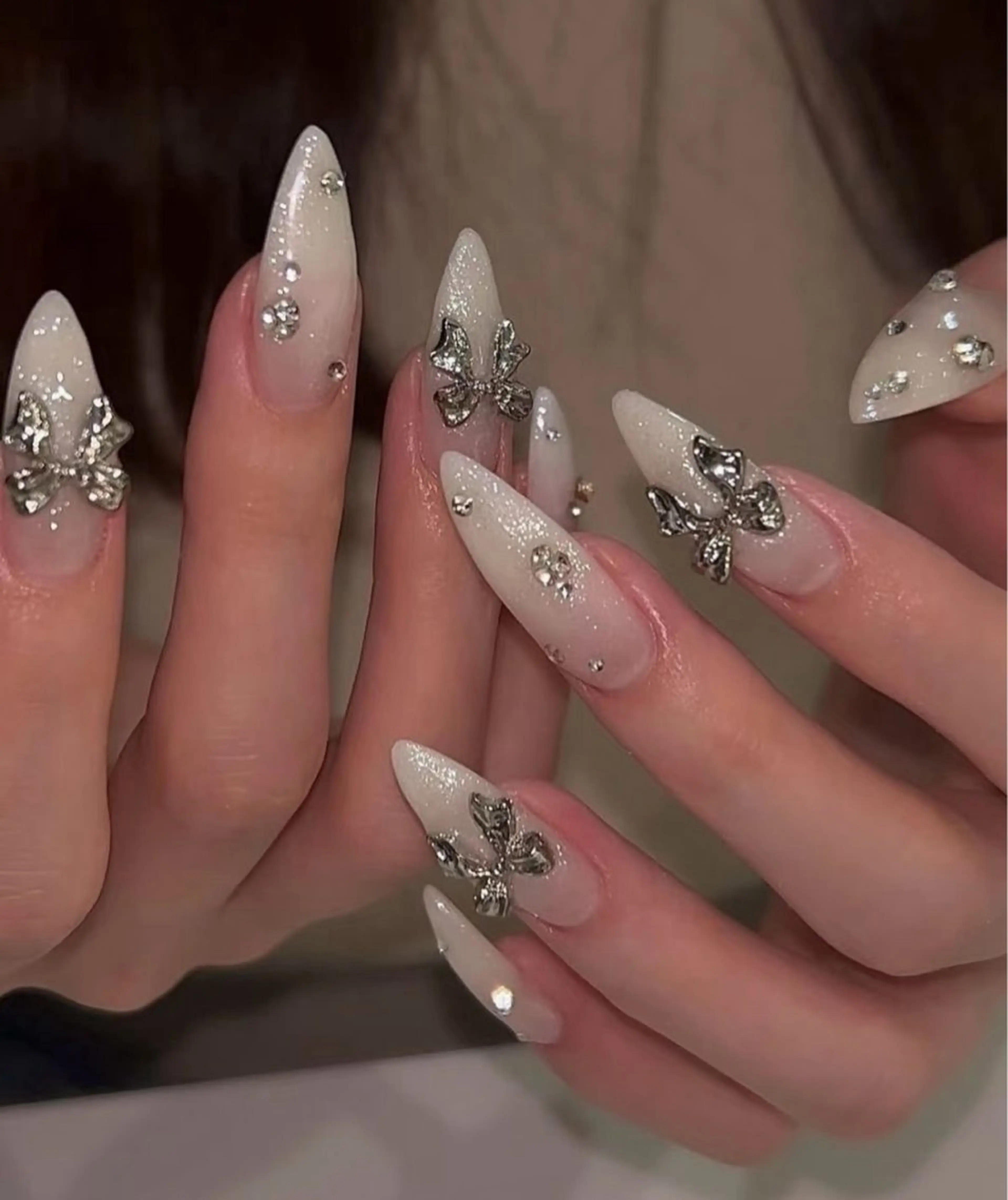 ネイル アートネイル 長さ出し ジェルネイル マグネットネイル ニュアンスネイル Cloudy Chan Nailのネイルデザイン