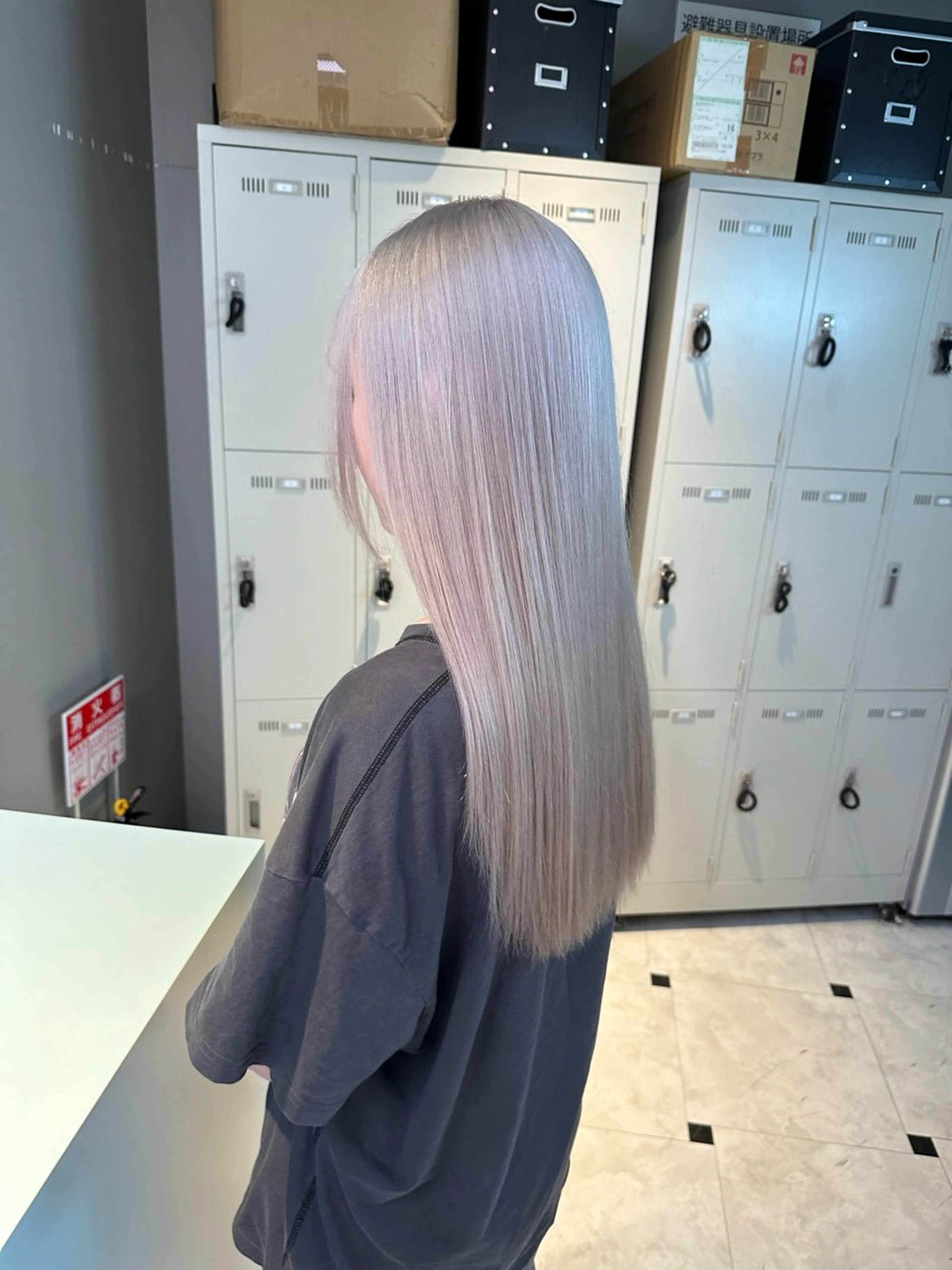 ロング カラー ハイトーン/韓国 レイヤー/るか🎀のヘアスタイル