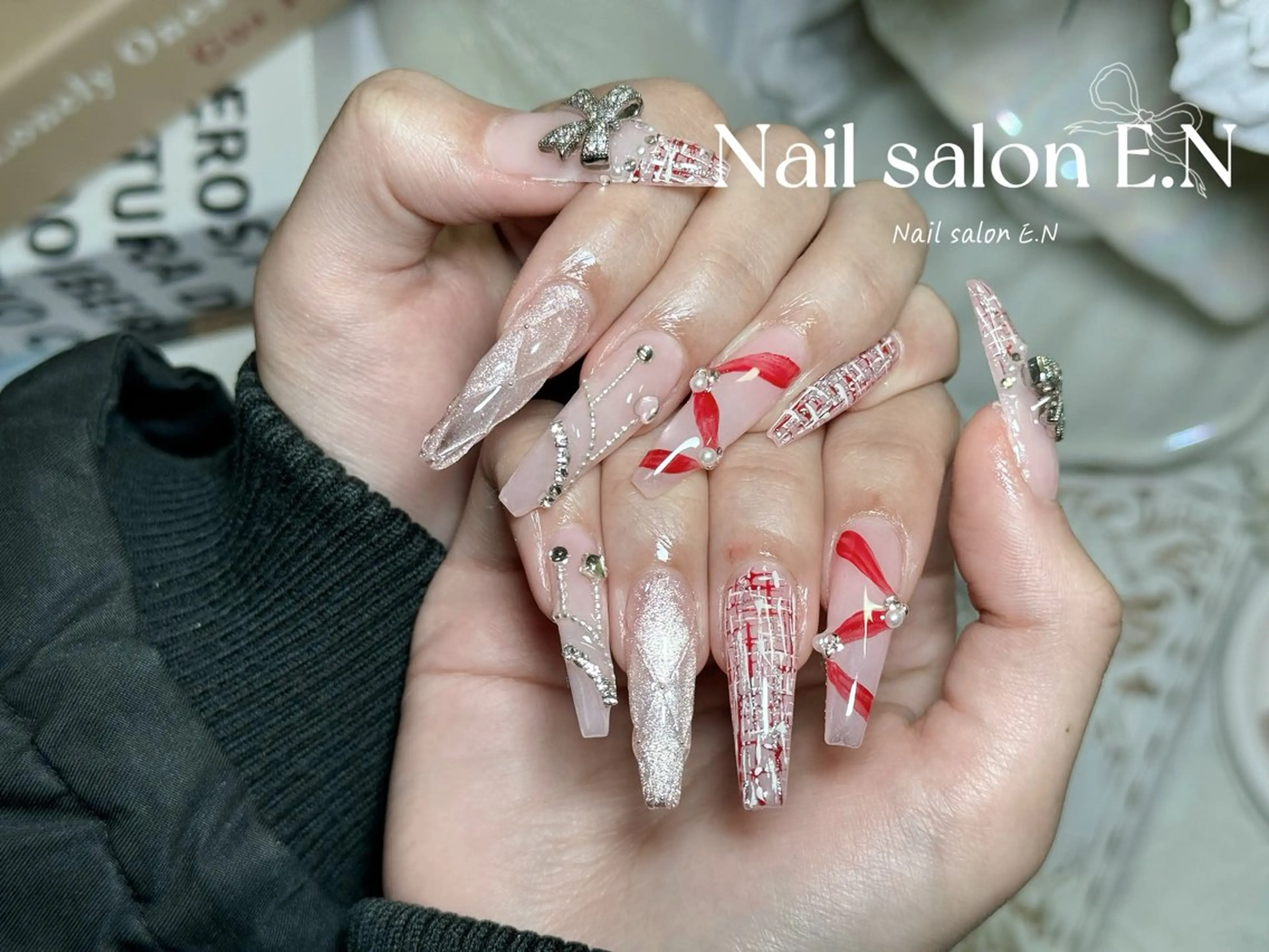 ネイル アートネイル オーロラネイル ブラウン クリアネイル フレンチネイル ハンドネイル E.N🦋 長さ出し/持ち込みのネイルデザイン