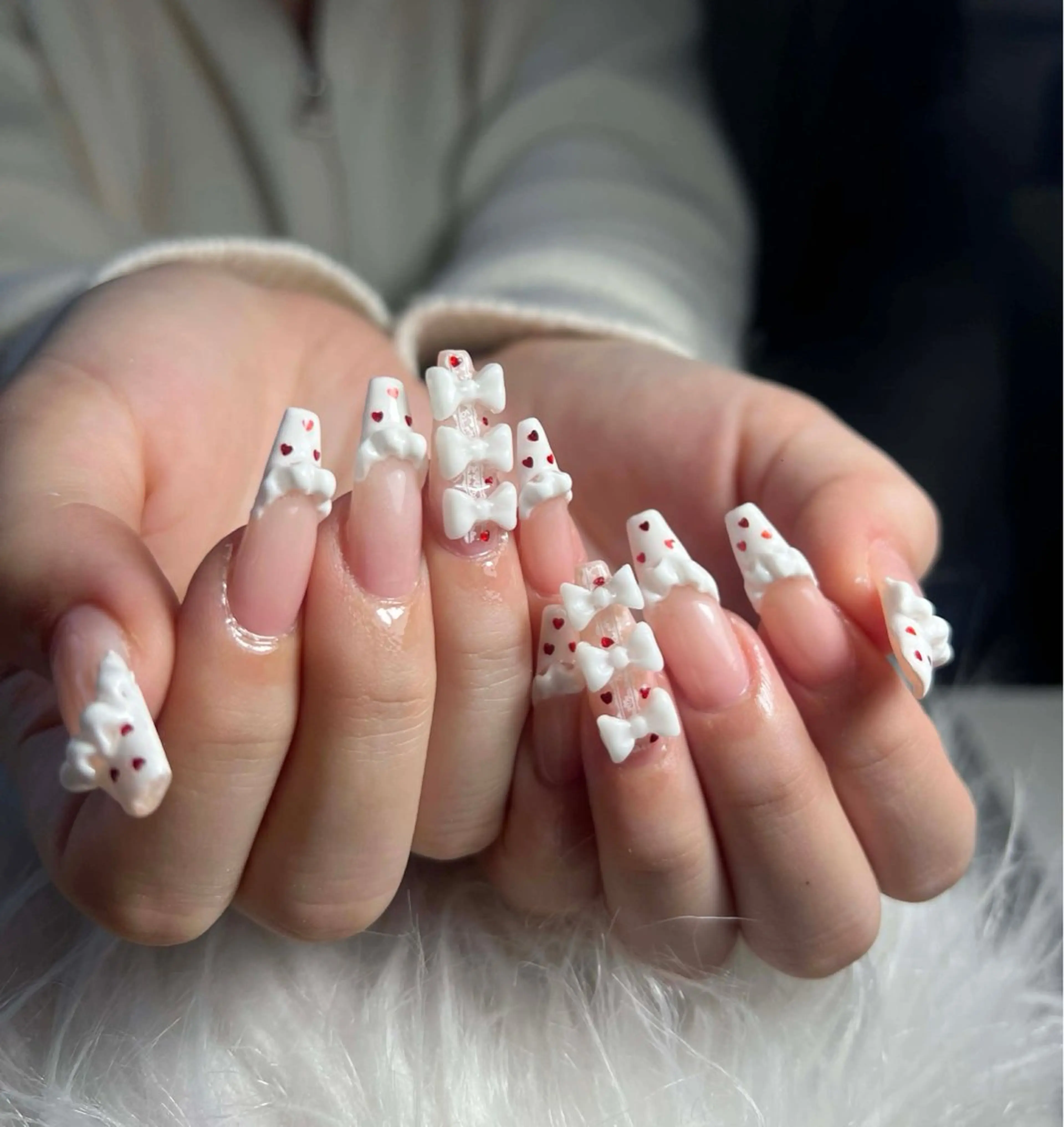 ネイル オーロラネイル クリアネイル フラッシュネイル ジェルネイル グラデーション ハンドネイル ZUZU AMEE NAILのネイルデザイン