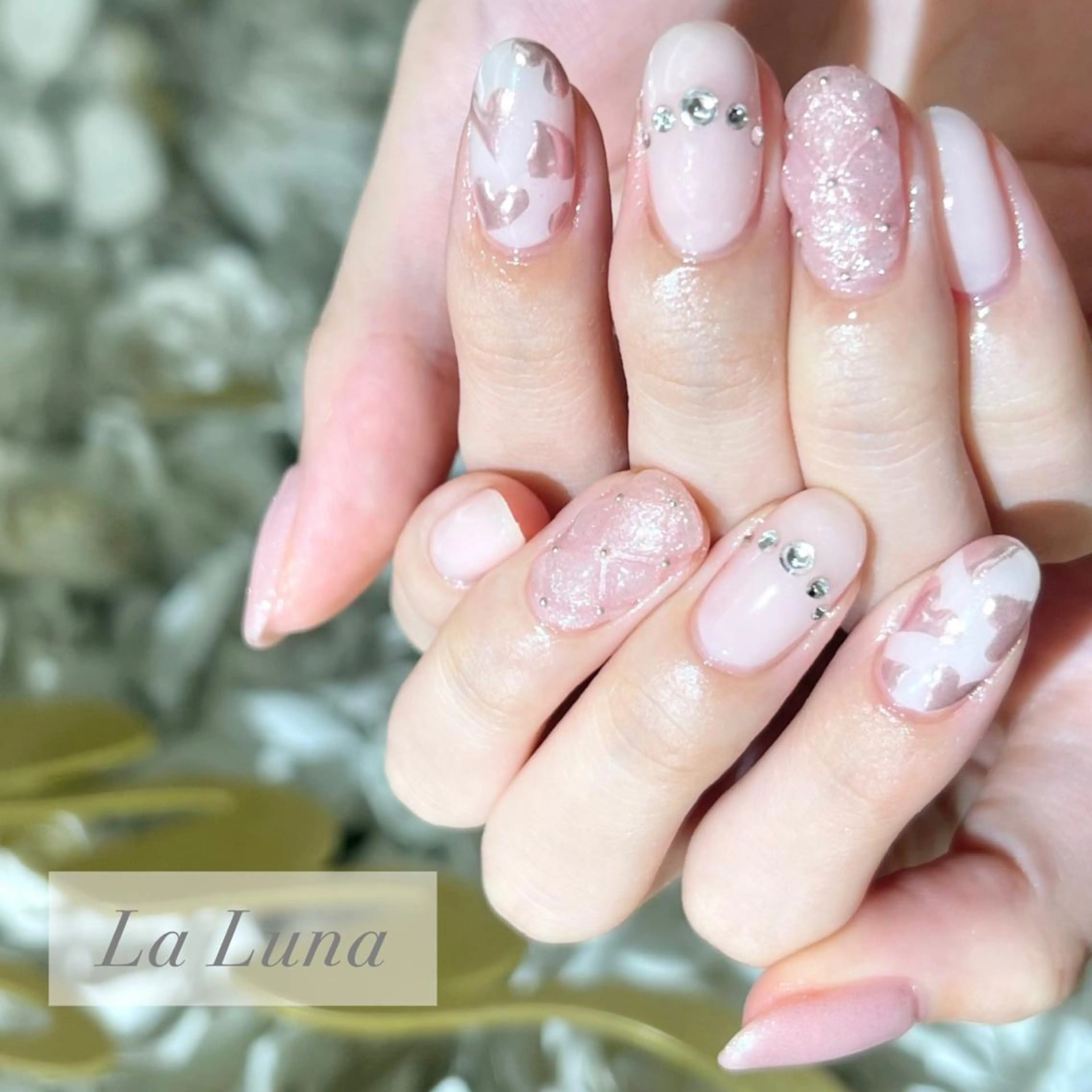 ネイル ＬａＬｕｎａ🌙 Natsukiのネイルデザイン