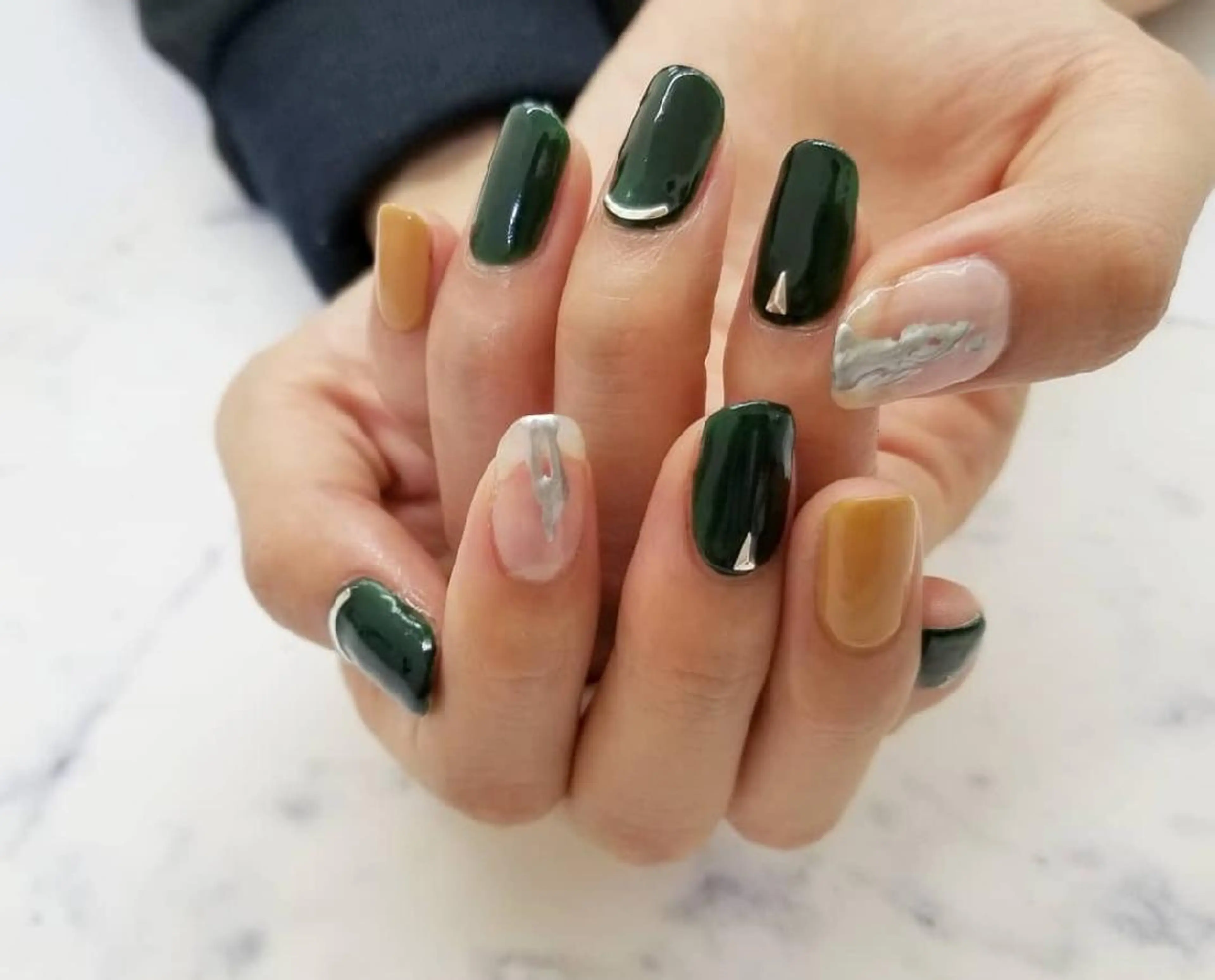 ネイル 関口 友菜のヘアスタイル