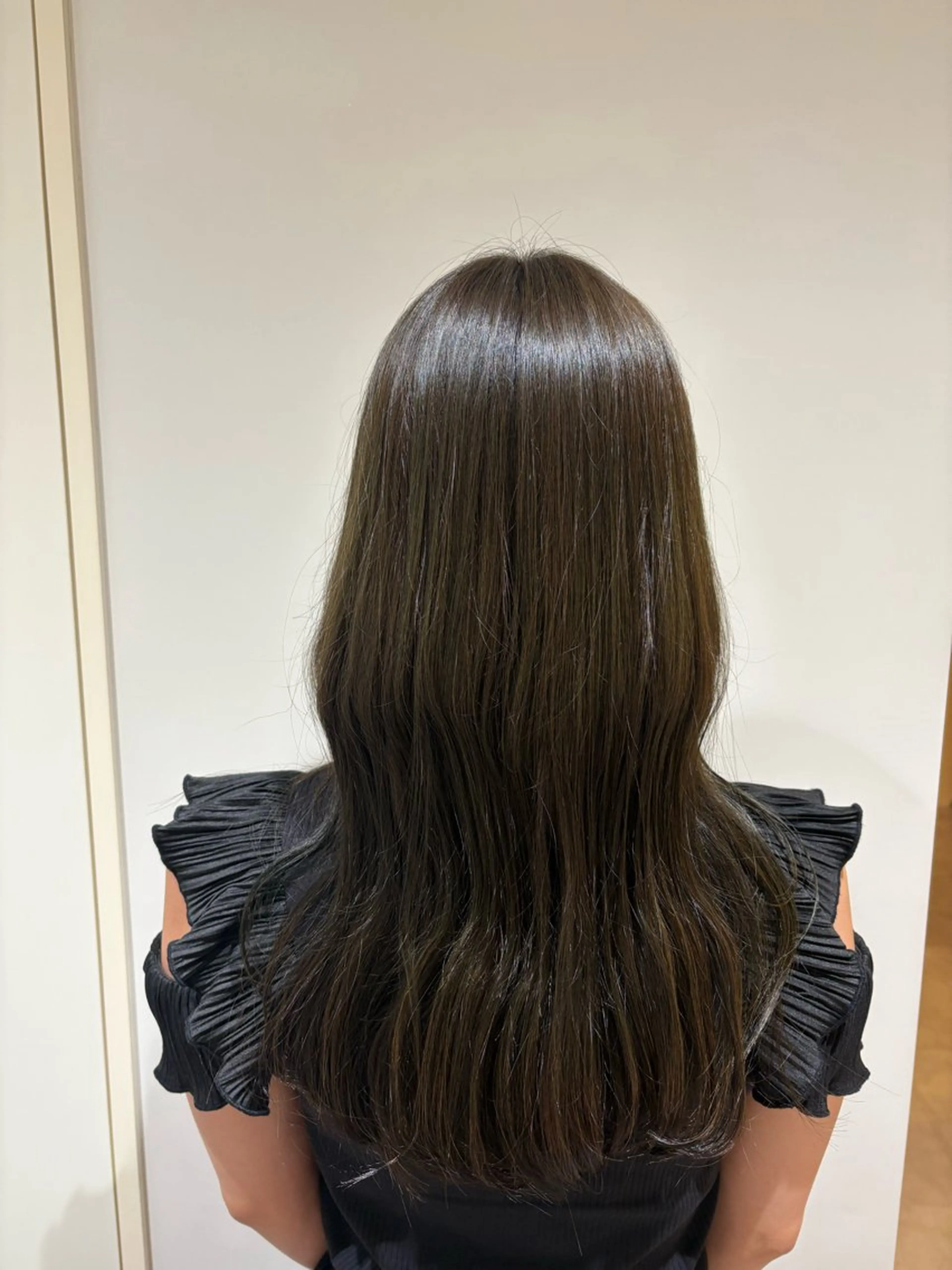 ロング ロング ヘアカラー 安田 佳純歩のヘアスタイル