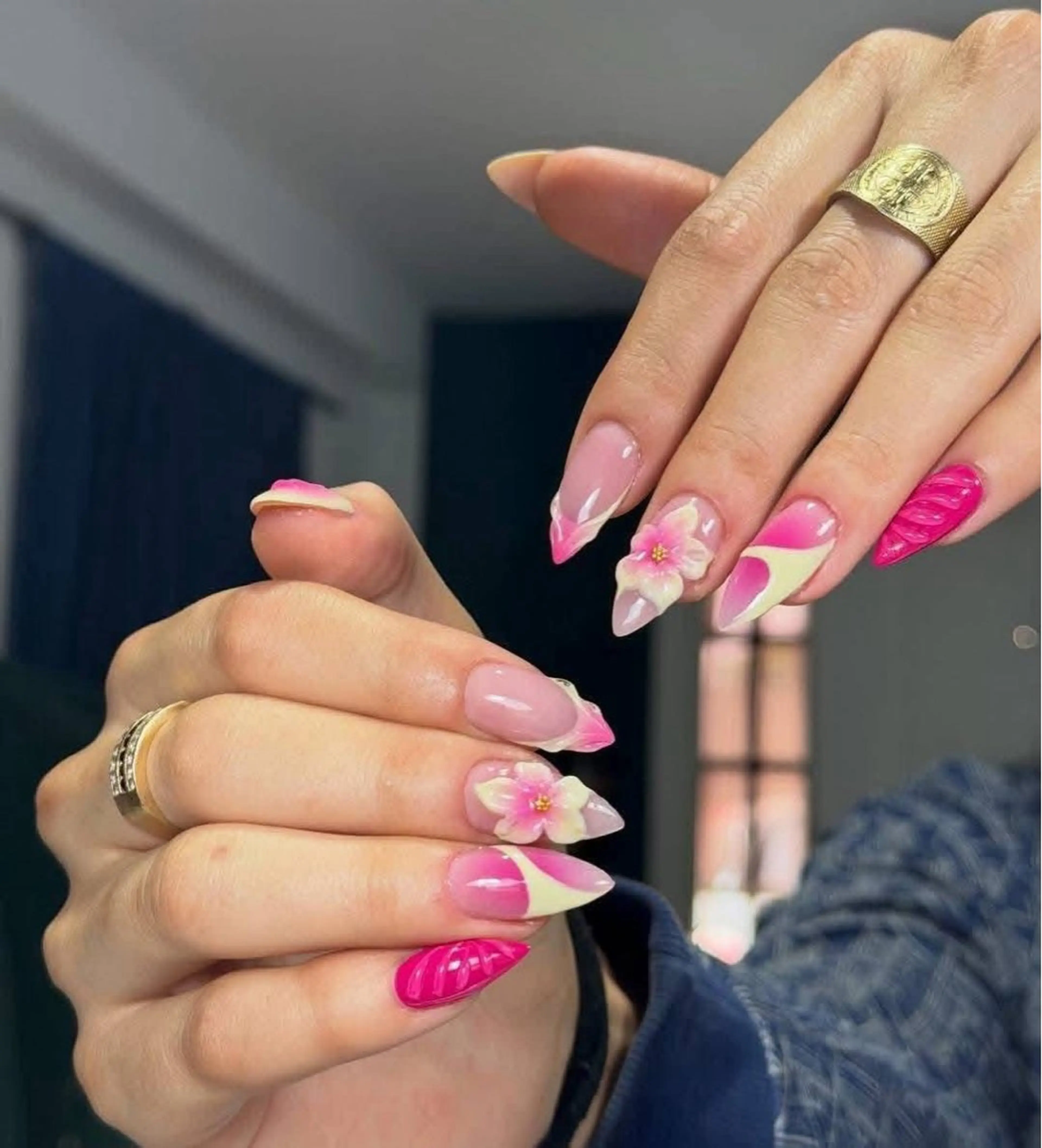 ネイル チークネイル フレンチネイル グラデーション 韓国ネイル マグネットネイル ハンドネイル JIN 168 新大久保のネイルデザイン