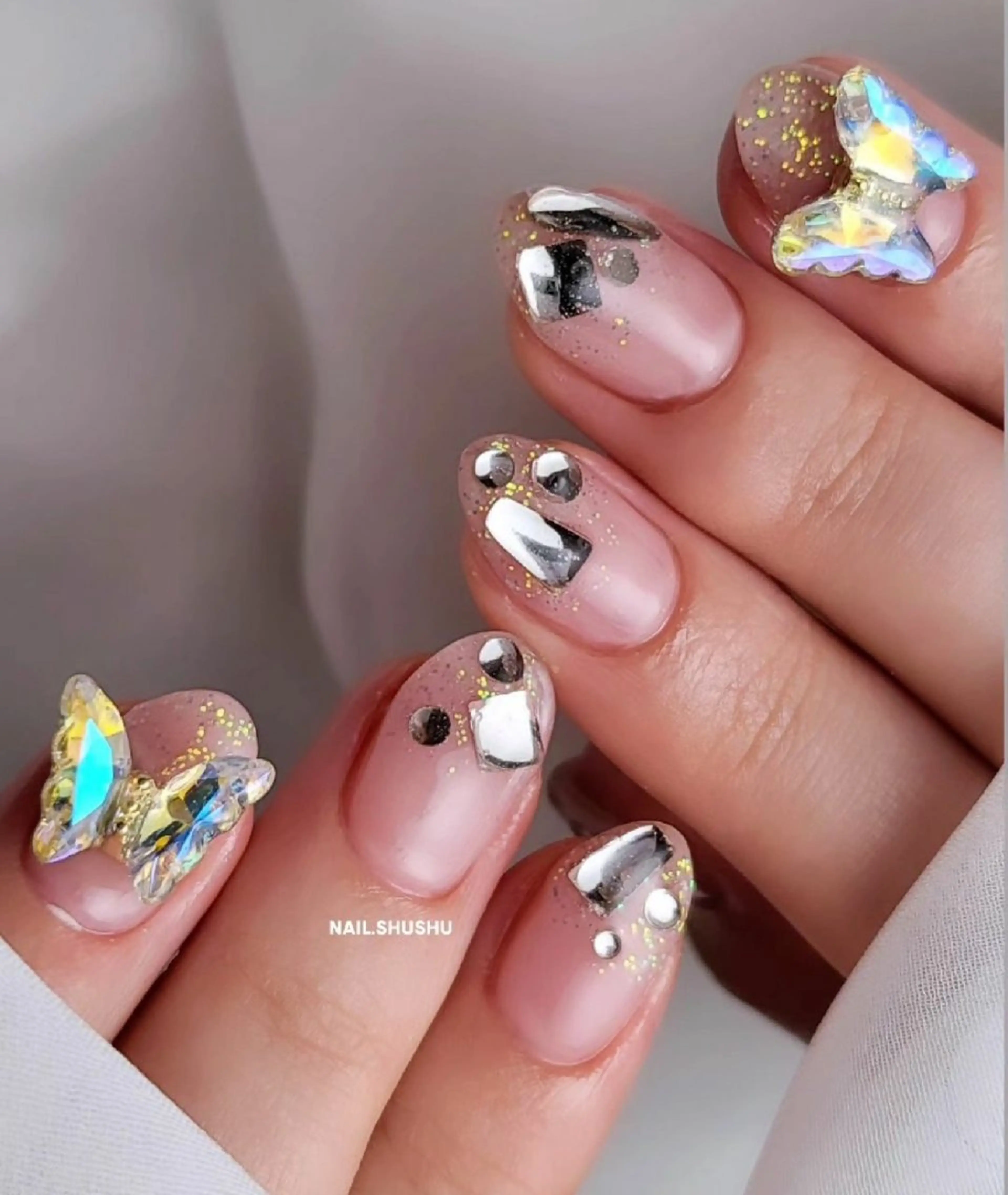 ネイル 持ち込み ニュアンスネイル ワンカラーネイル シンプルネイル 冬ネイル ハンドネイル 3dパーツ/流行り 👧shushu❤️のネイルデザイン