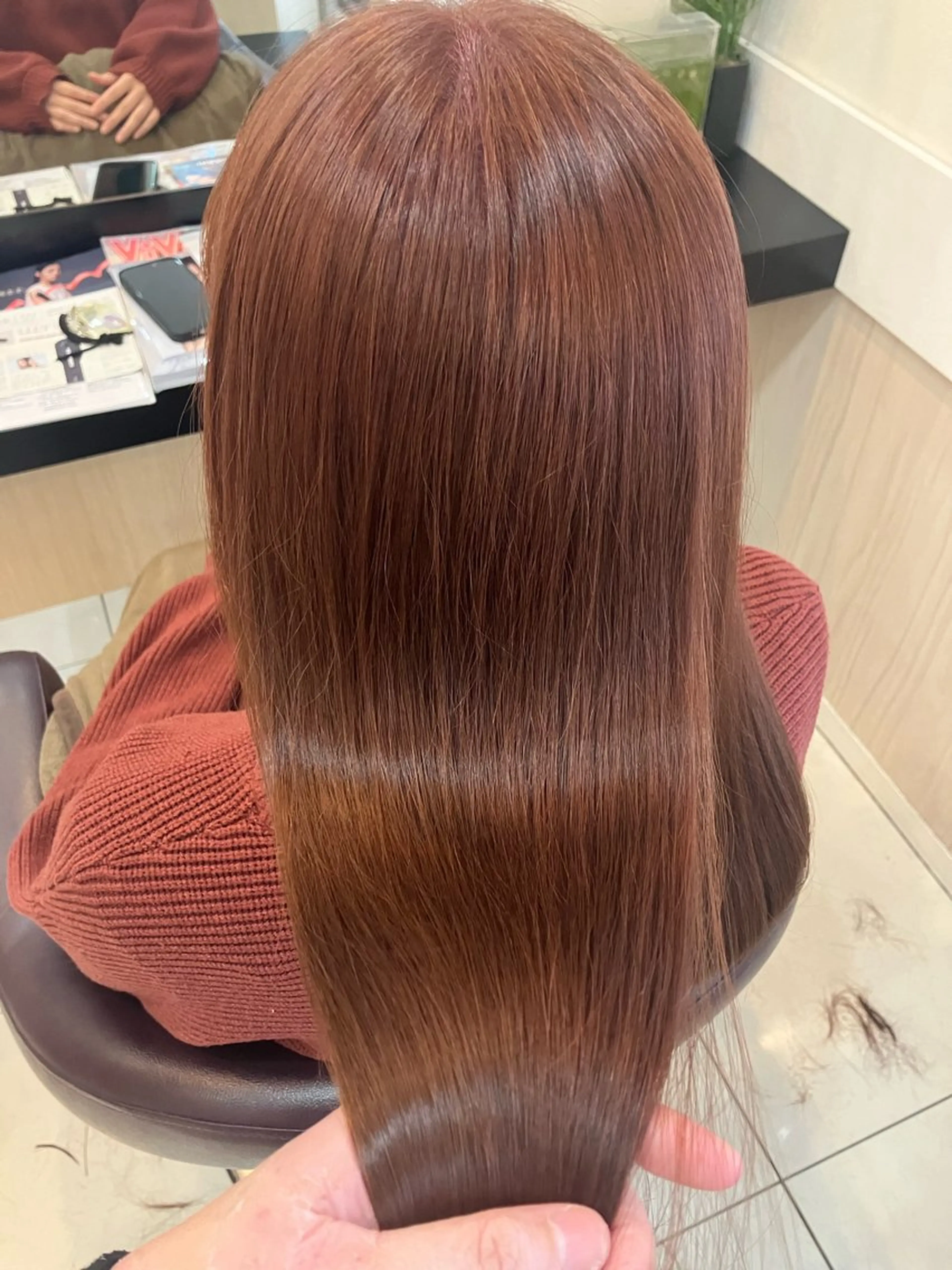 セミロング カット ヘアカラー yukari 艶髪ヘアのヘアスタイル