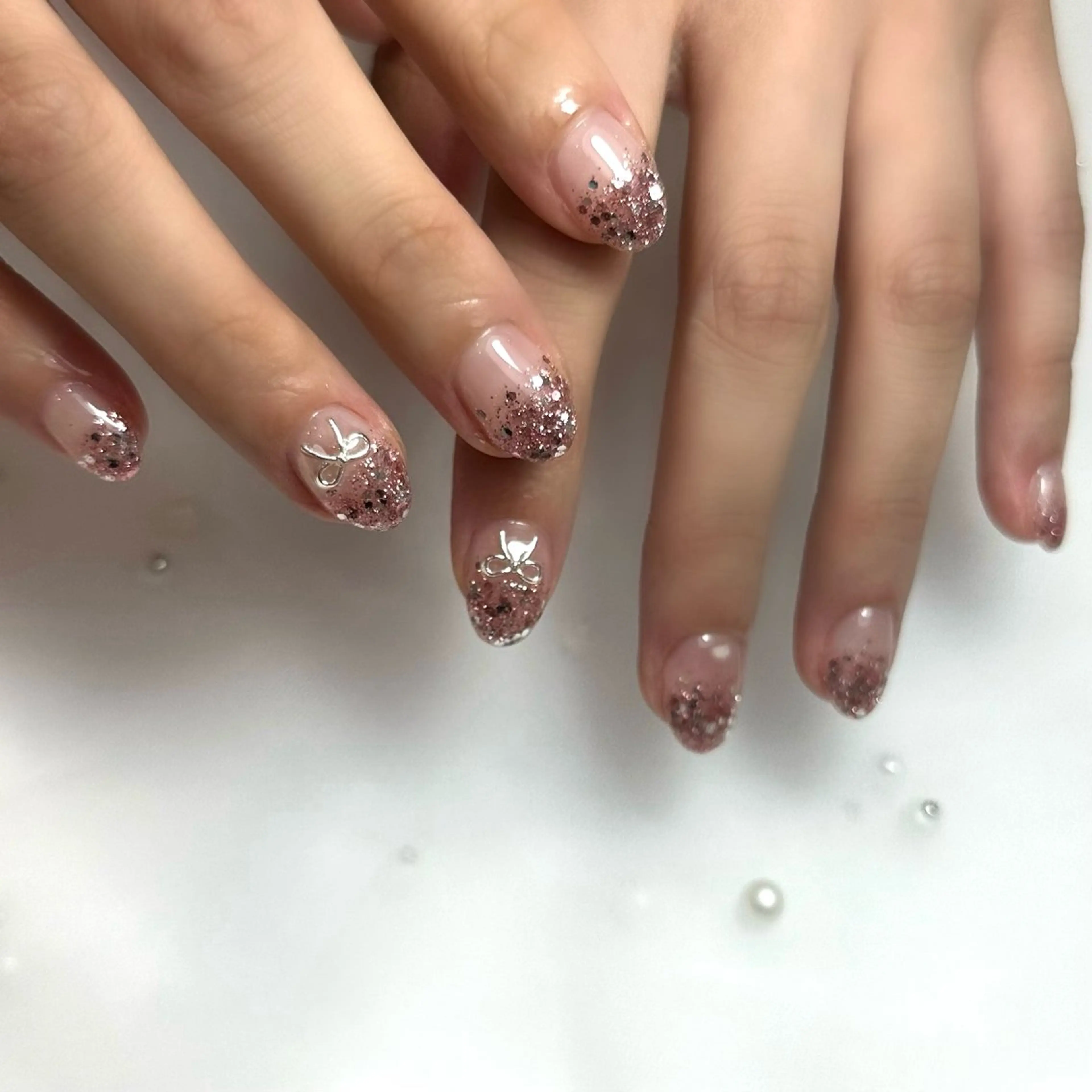 ネイル グラデーション ホログラムネイル ラメ(グリッター) ハンドネイル 🫧Zina船橋北口 mai🫧のネイルデザイン