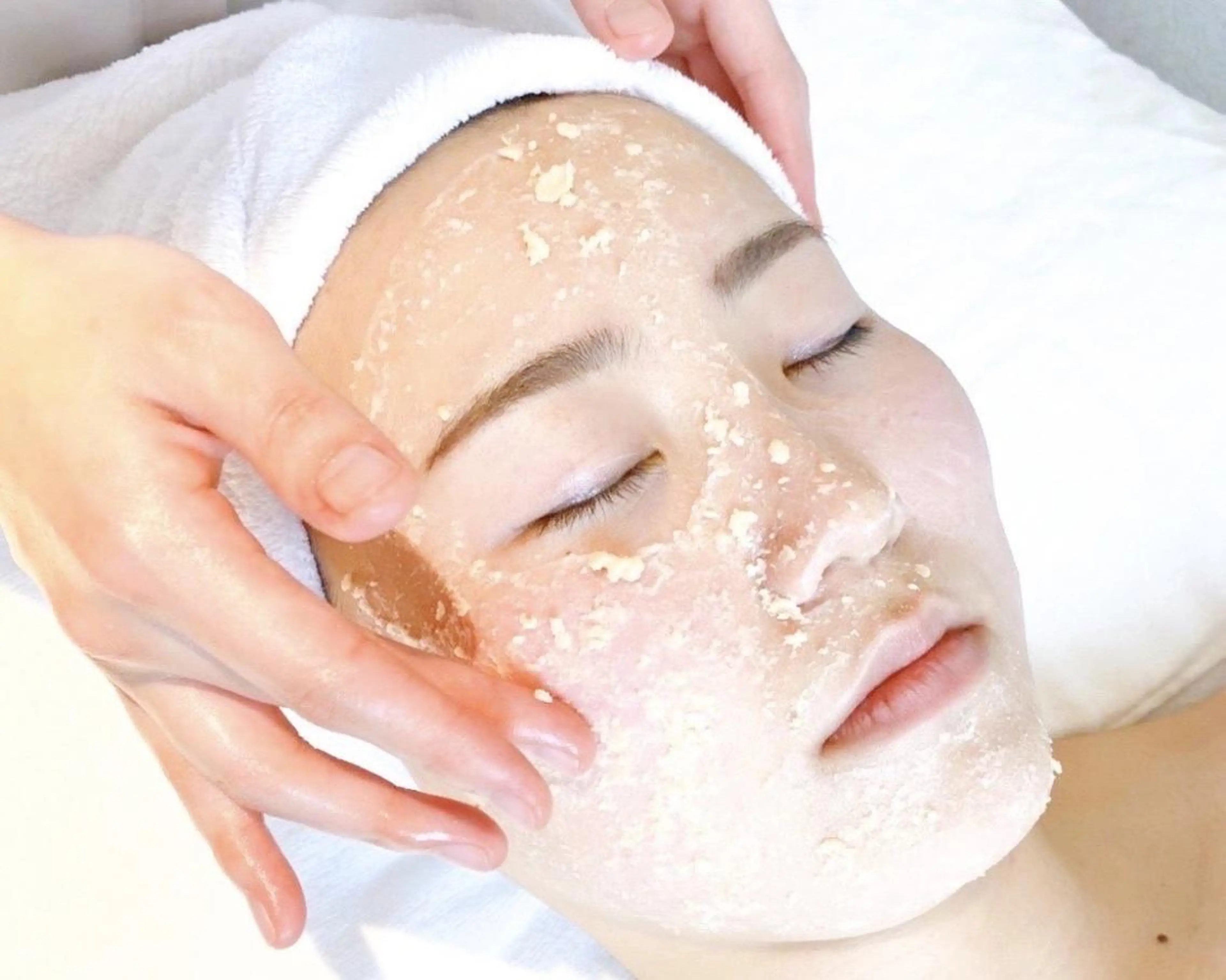 ニキビ跡改善専門🔥 医療にはできない改善のエステ・リラクイメージ