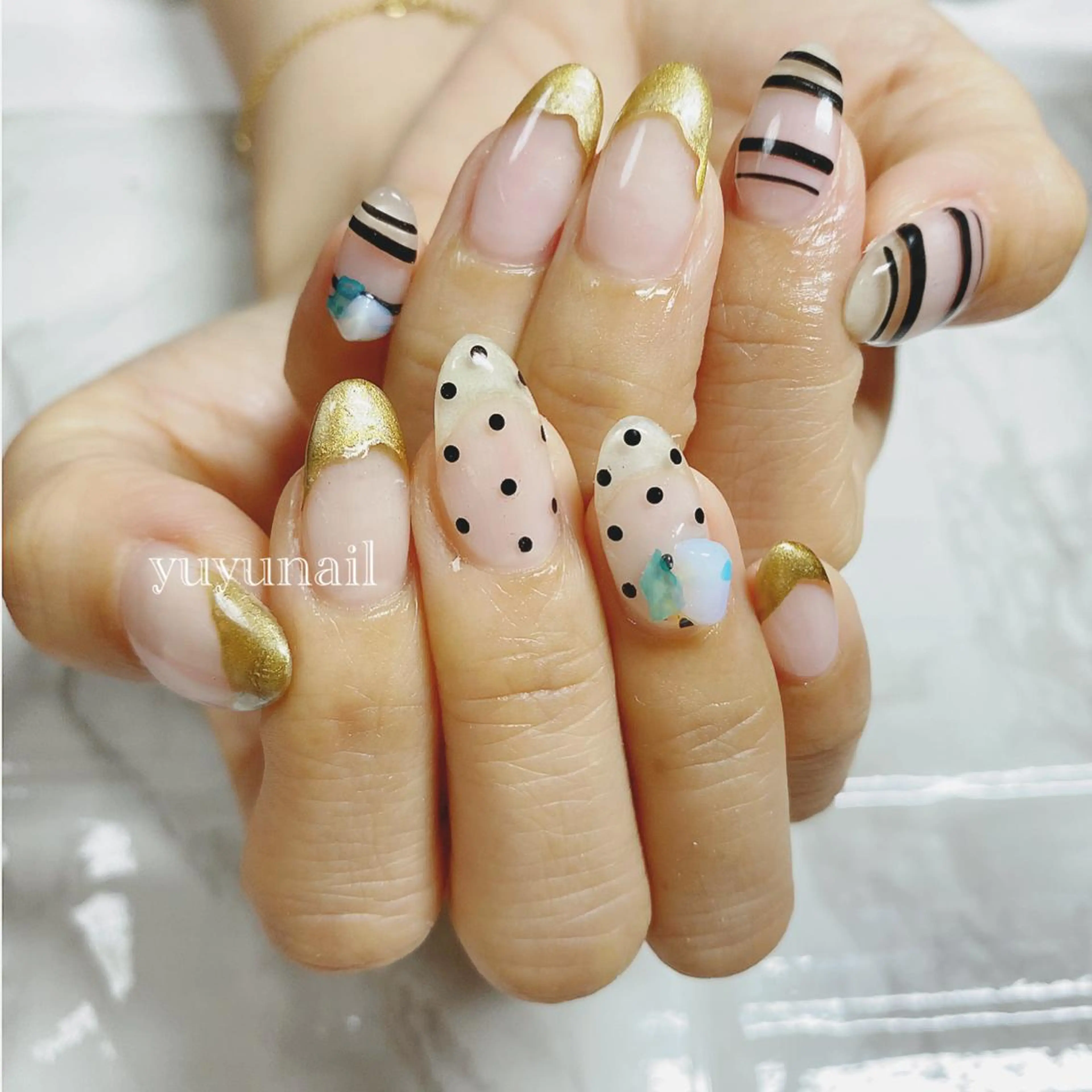 ネイル キラキラネイル ニュアンスネイル 春ネイル ハンドネイル yuyu nailのネイルデザイン
