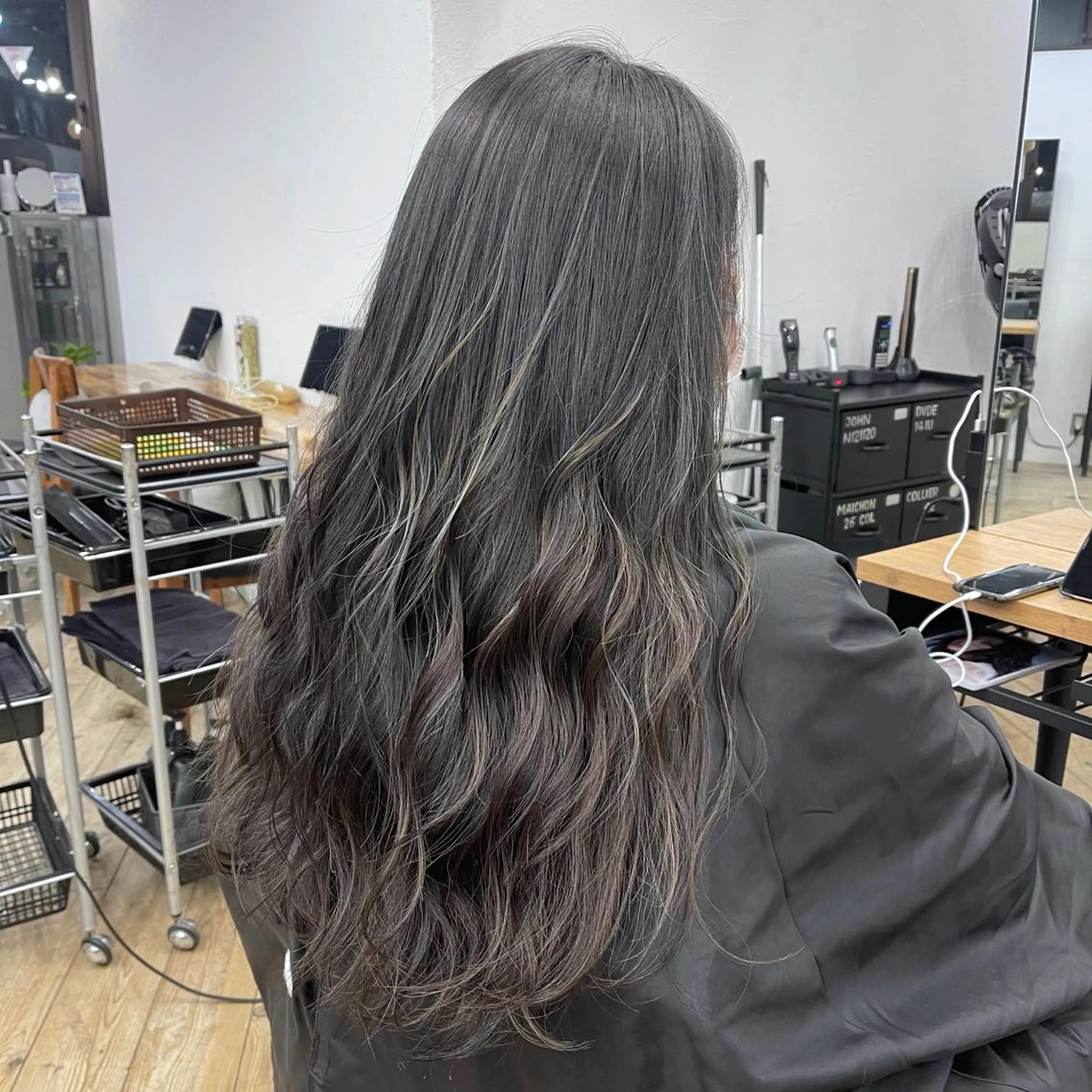 ロング カラー ブリーチダブルカラー 【koide】のヘアスタイル