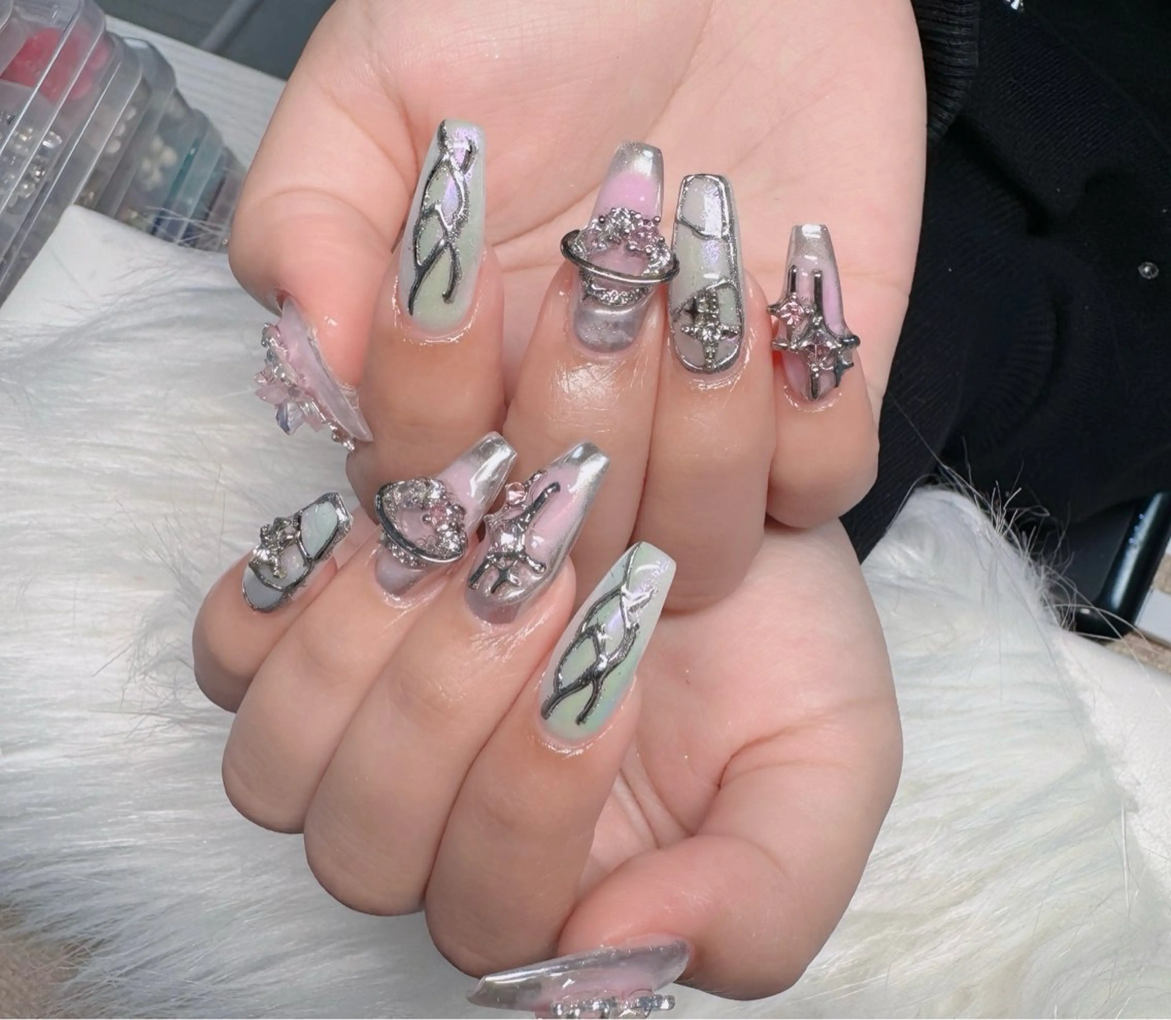 ネイル フレンチネイル ジェルネイル ガラスフレンチ ハロウィン ハート H.baby Nail Salonのネイルデザイン