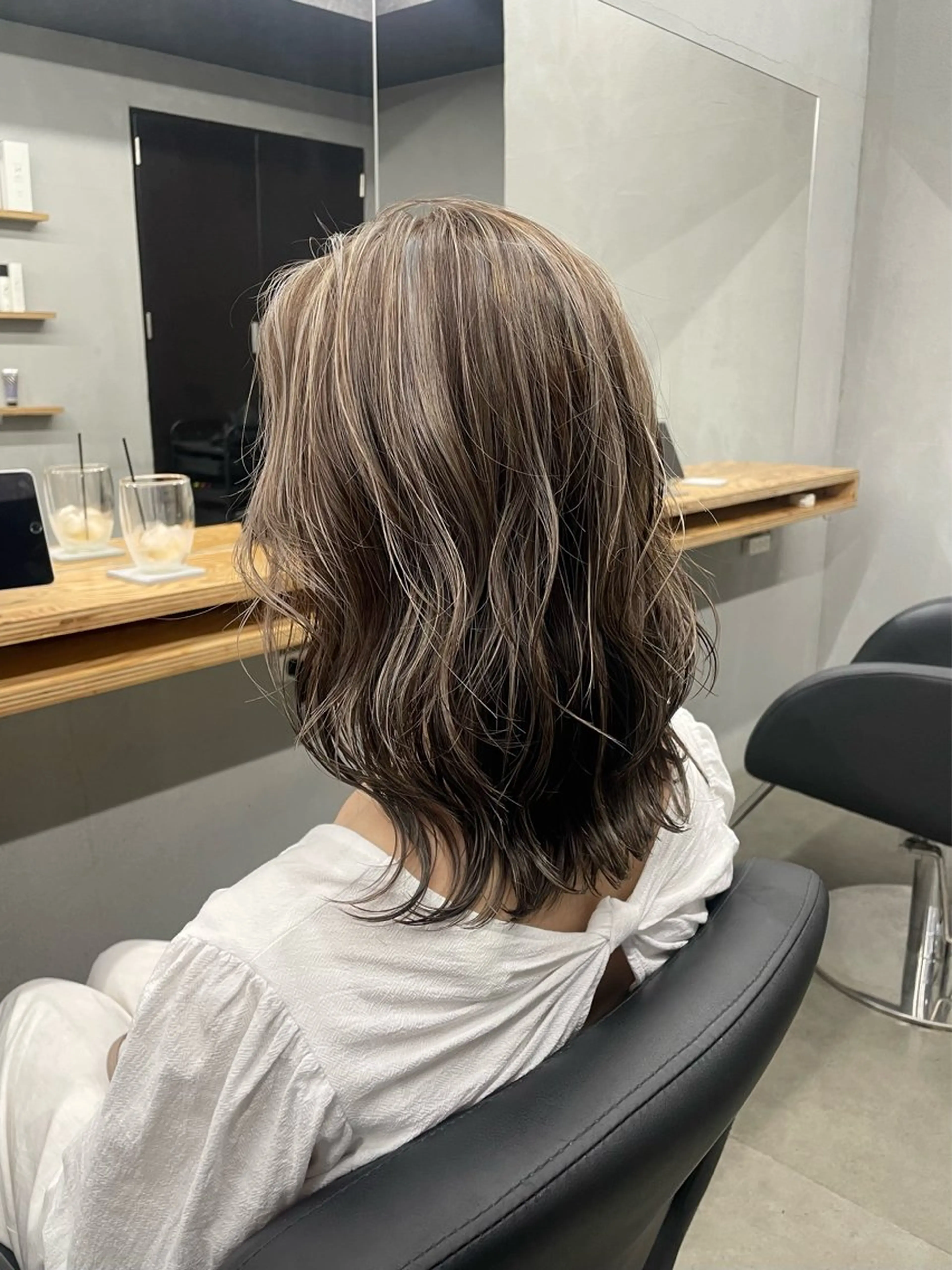 ミディアム カット ヘアカラー トリートメント ひより ／novusのヘアスタイル