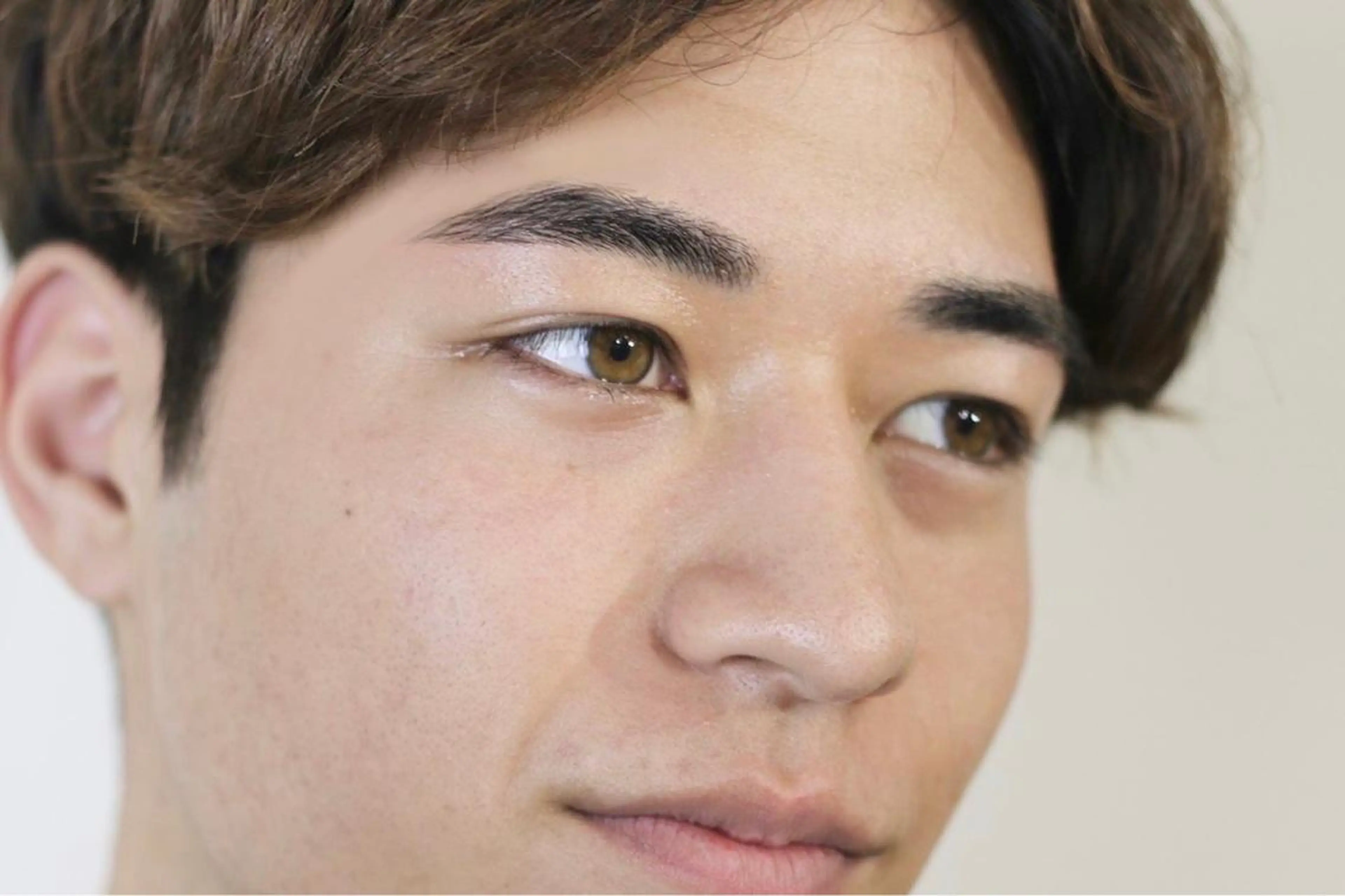 メンズ アイブロウ メンズアイブロウ 眉毛ワックス脱毛 オンリーケア バイヴァンサンクの眉毛・アイブロウイメージ