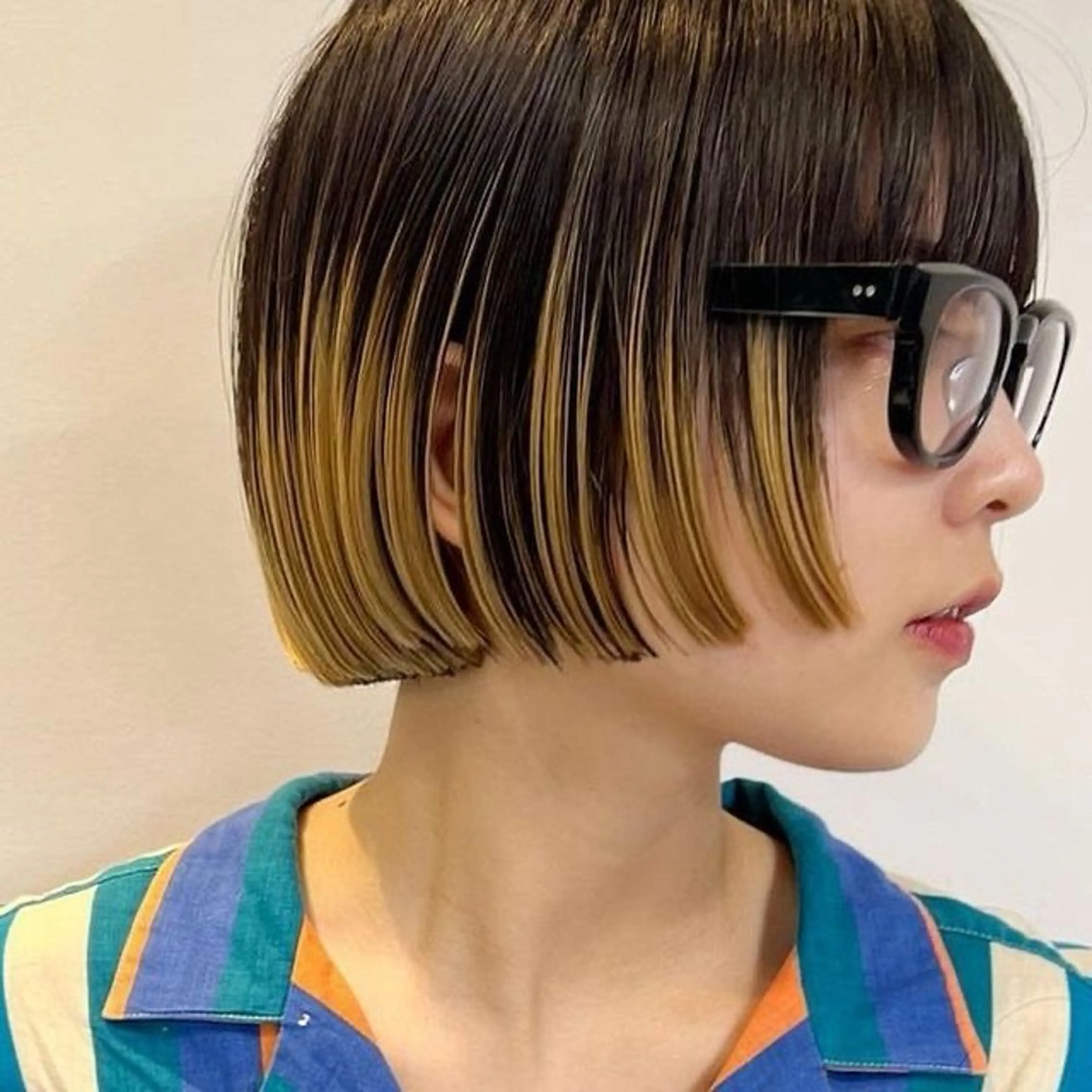 ショート カラー イエローカラー JEAN CLAUDE BIGUINE 横浜ベイクォーター店所属・Koharu 髪質改善カラーのヘアスタイル