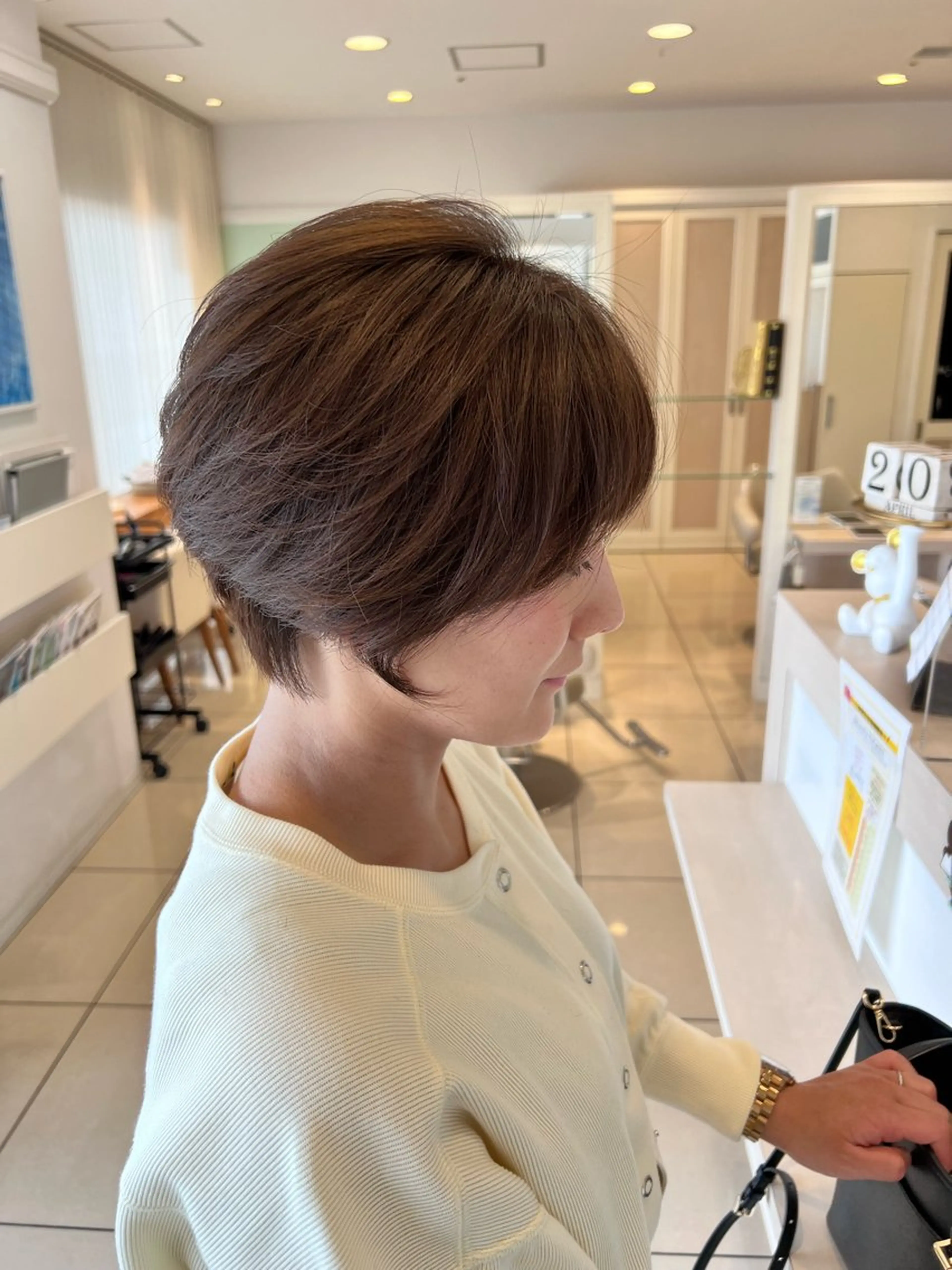 ショート カラー カット トリートメント 金子 直樹のヘアスタイル