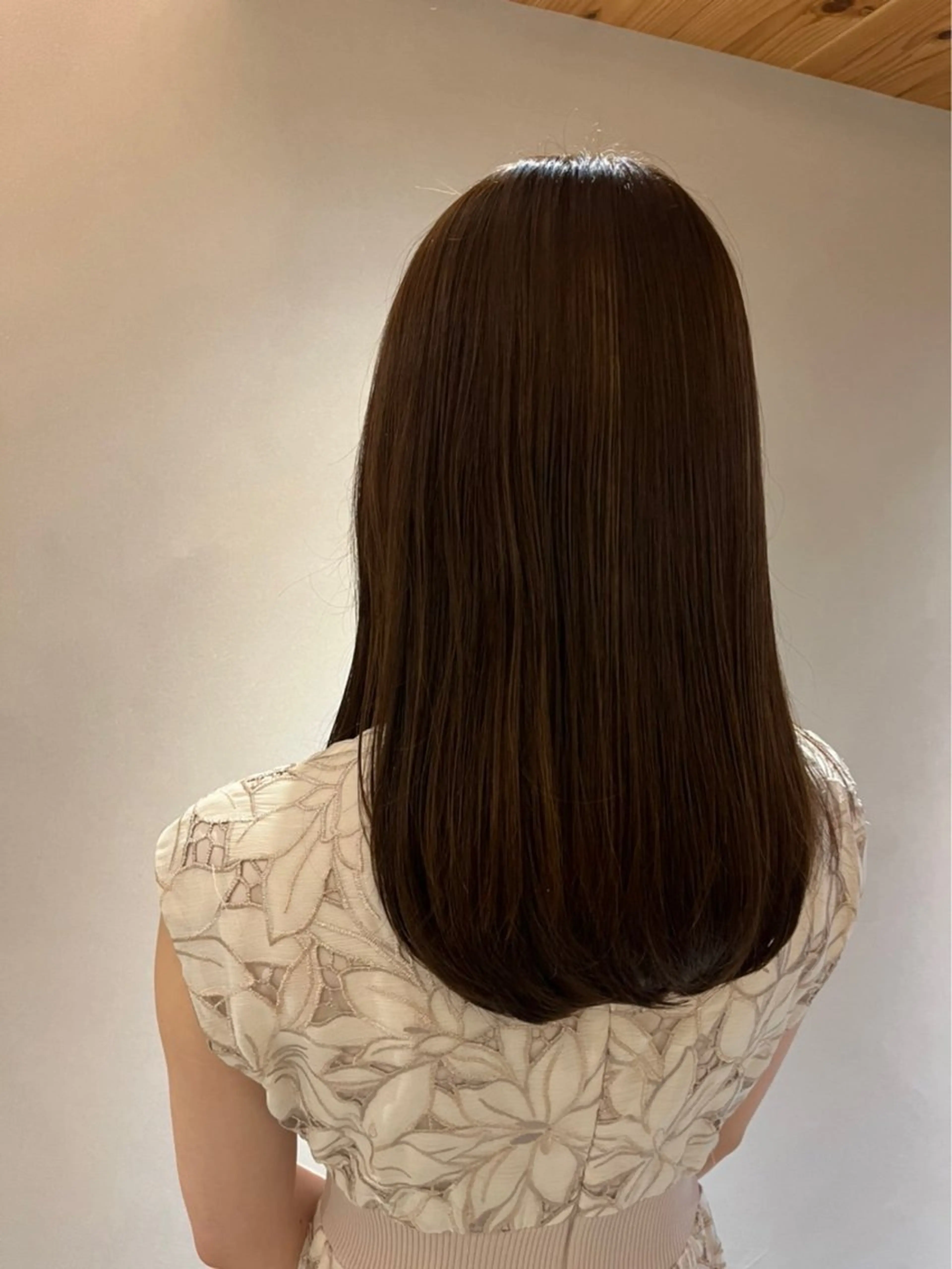 セミロング トリートメント 室谷 ゆりあのヘアスタイル