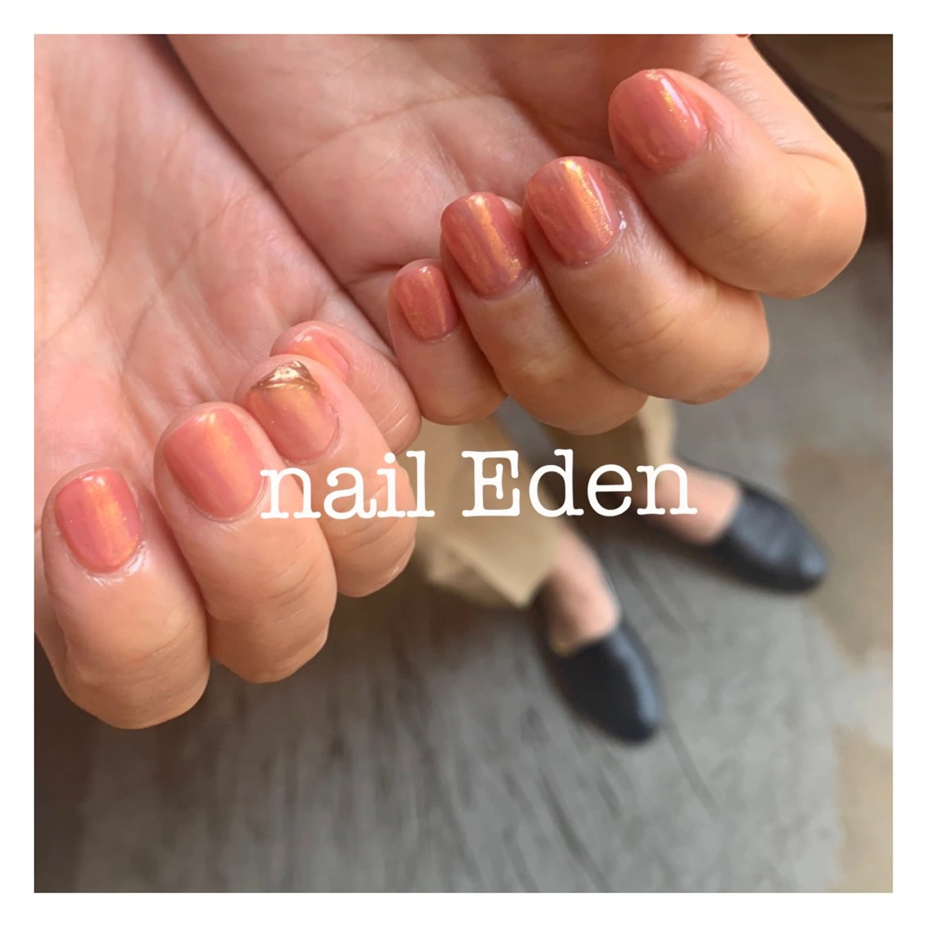 ネイル ミラーネイル Eden ♾️のネイルデザイン