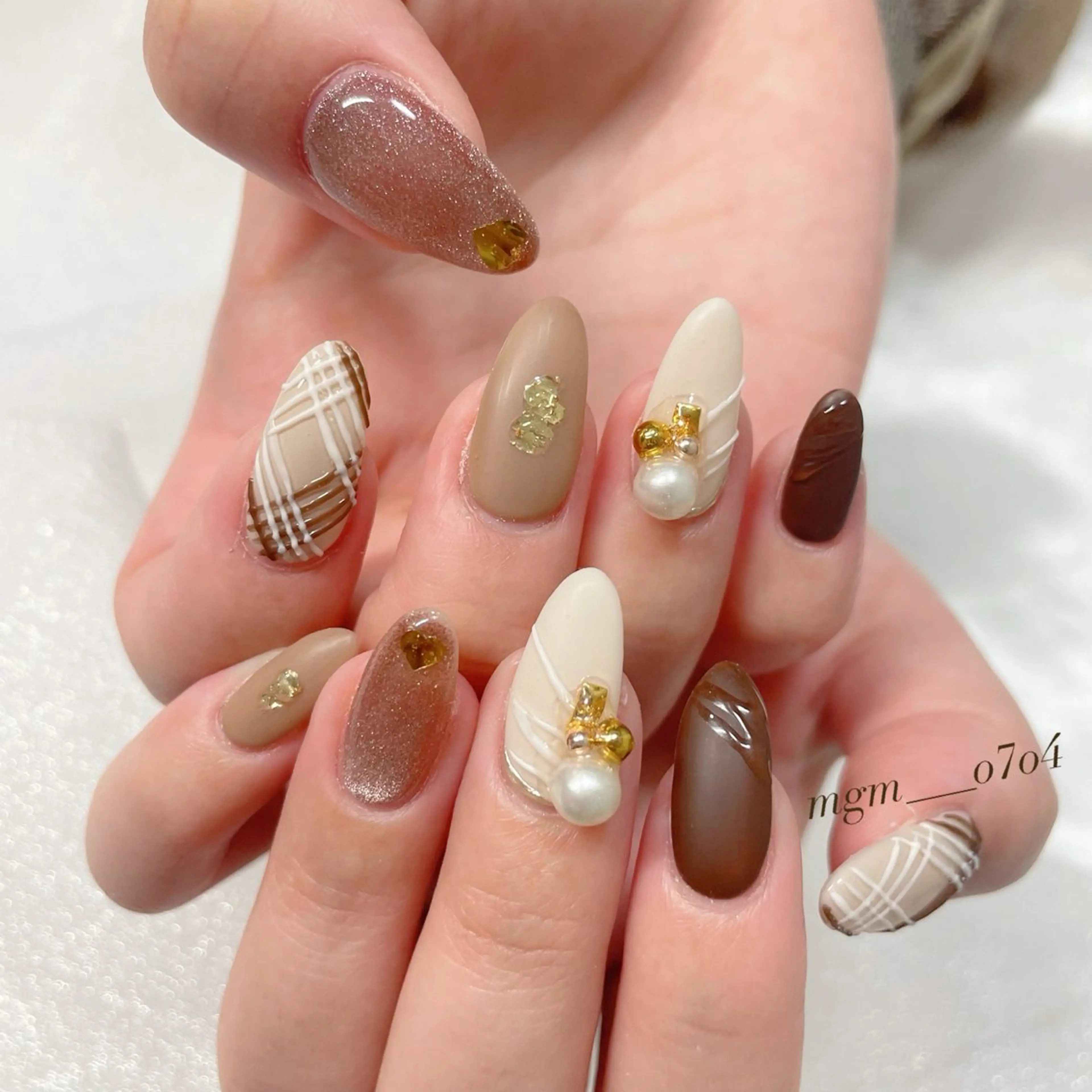 ネイル ハンドネイル ハンドケア MoON...❤︎ MeGuのネイルデザイン