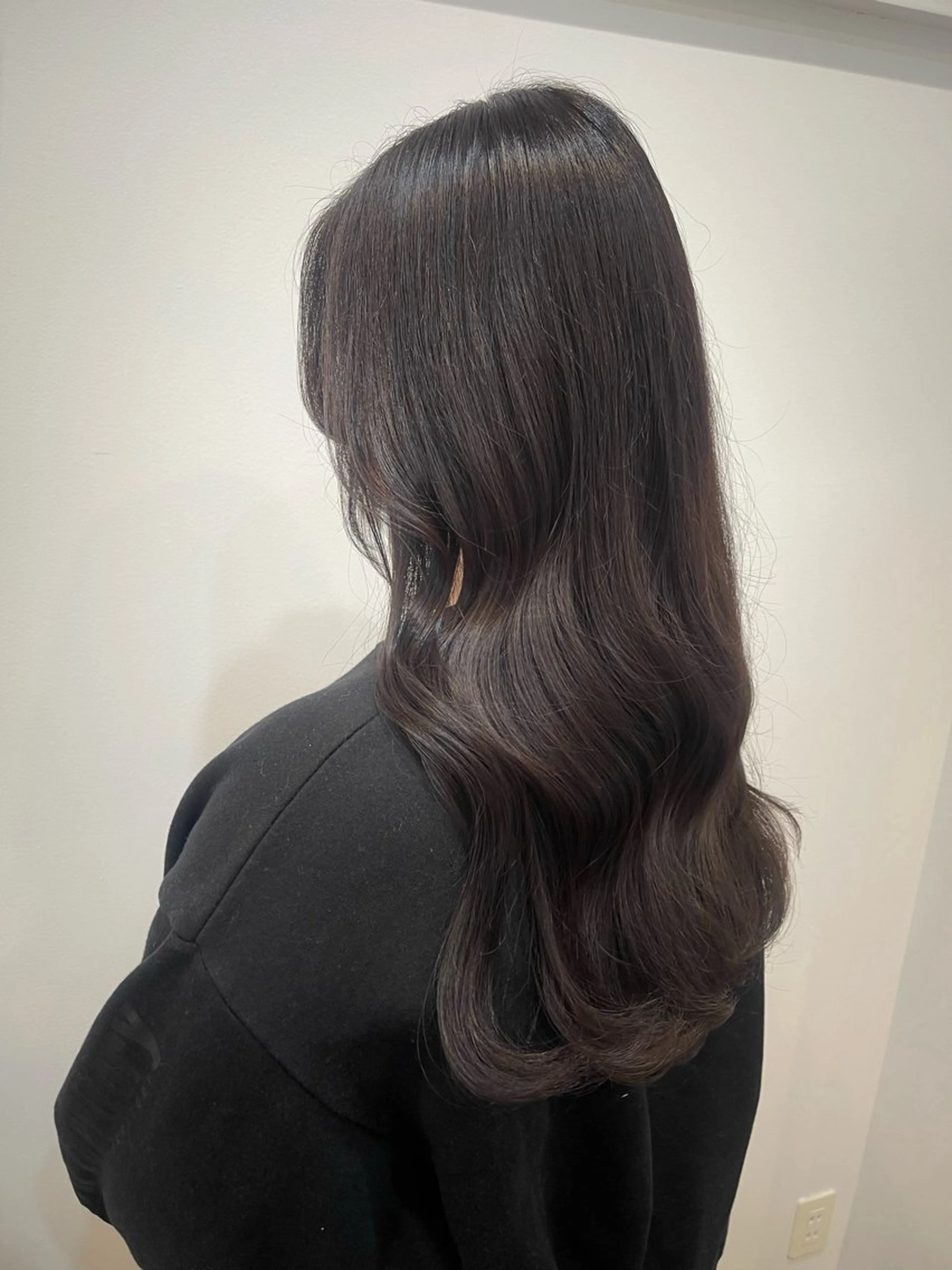 ロング カラー 𝐓𝐄𝐑𝐀𝐈 𝐇𝐀𝐍𝐎𝐍のヘアスタイル