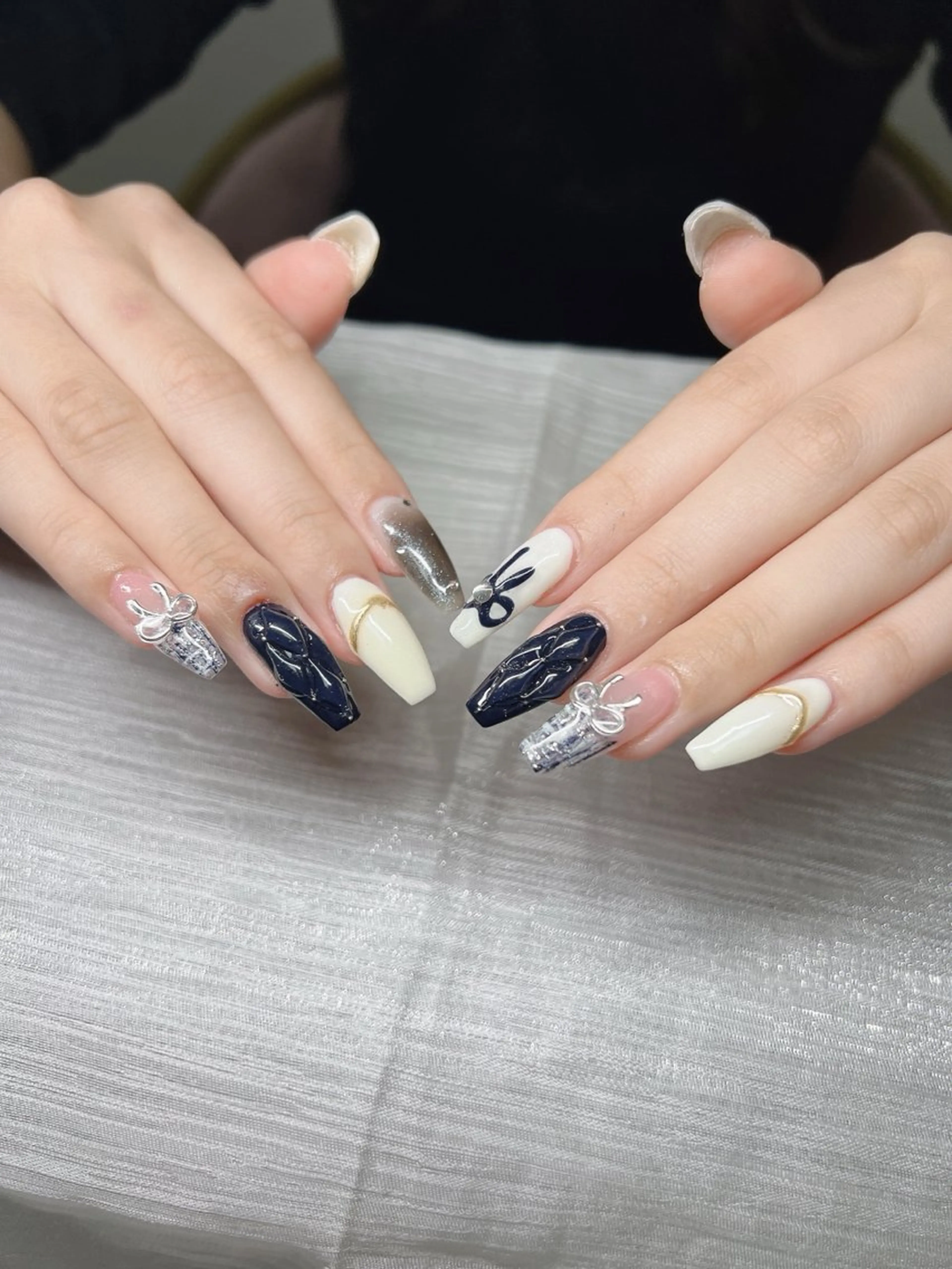 ネイル オーロラネイル チークネイル 長さ出し フットネイル フレンチネイル Lee Nails チップ長さだし専門店のネイルデザイン