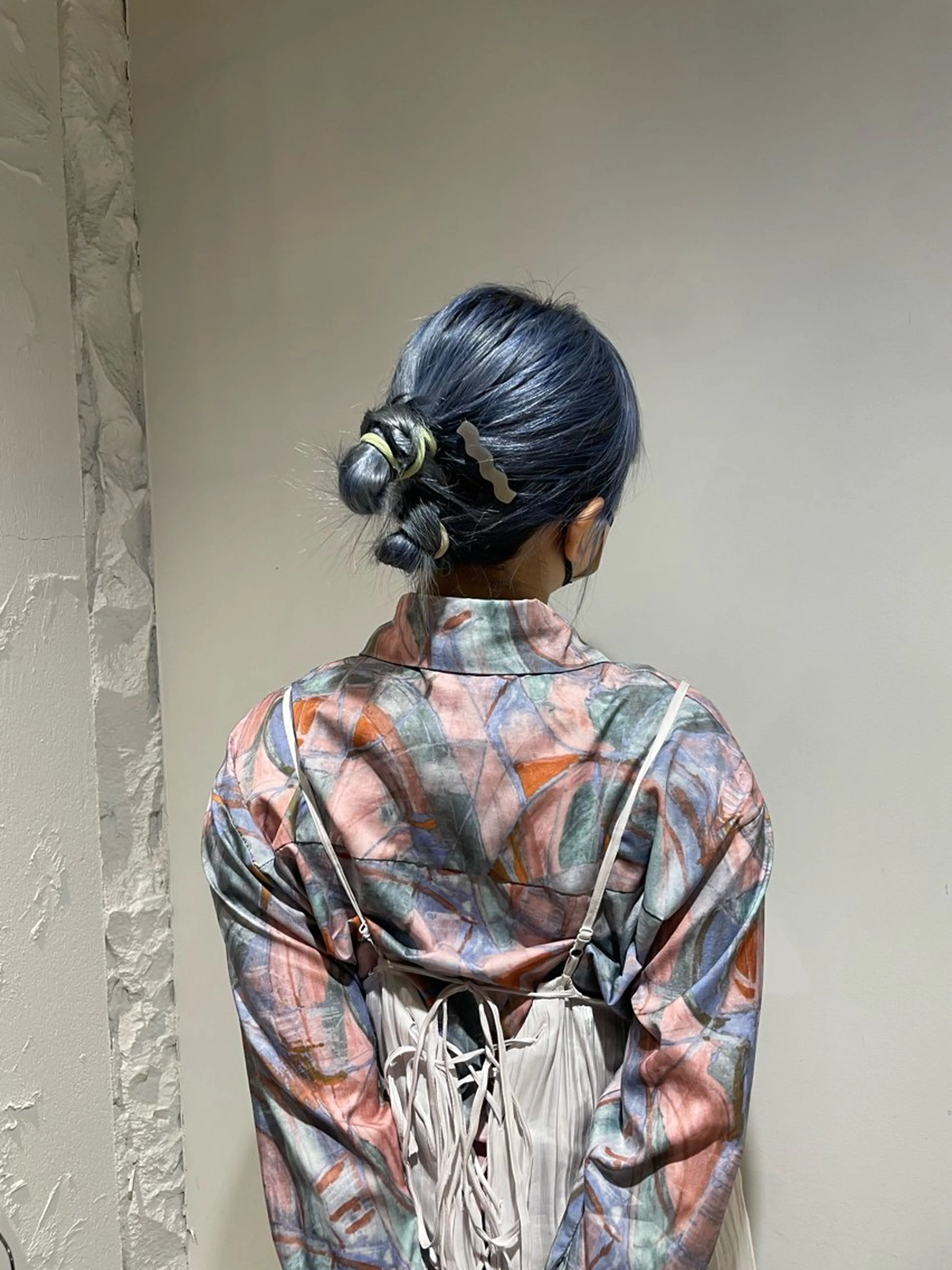 ミディアム カラー ブリーチ カット ヘアカラー トリートメント レイヤー×初 パーマ|hinakoのヘアスタイル