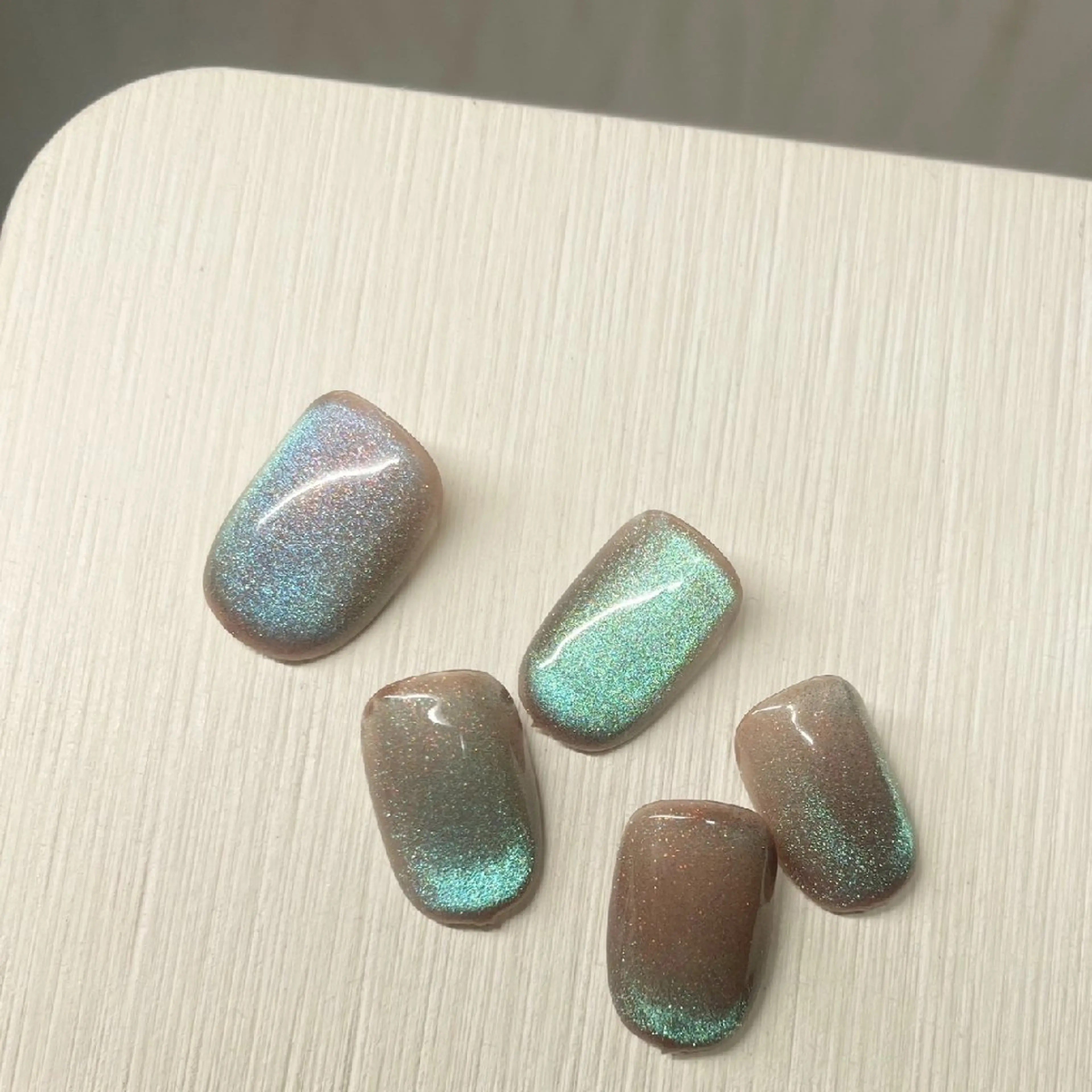 ネイル ブラウン ジェルネイル マグネットネイル ハンドネイル Giverny .のネイルデザイン