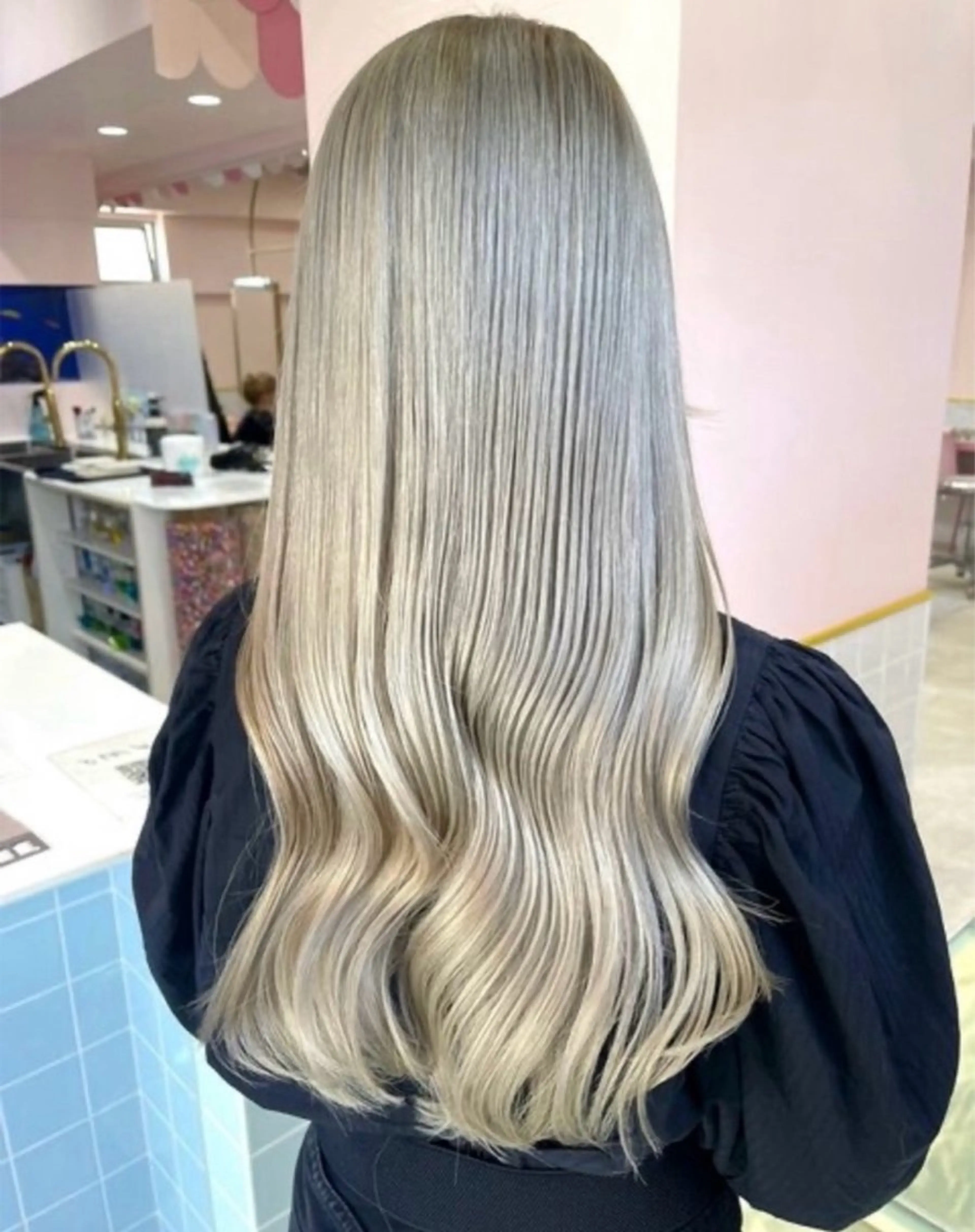 ロング モテ艶🪄ベージュ カラー🧸RUKAのヘアスタイル