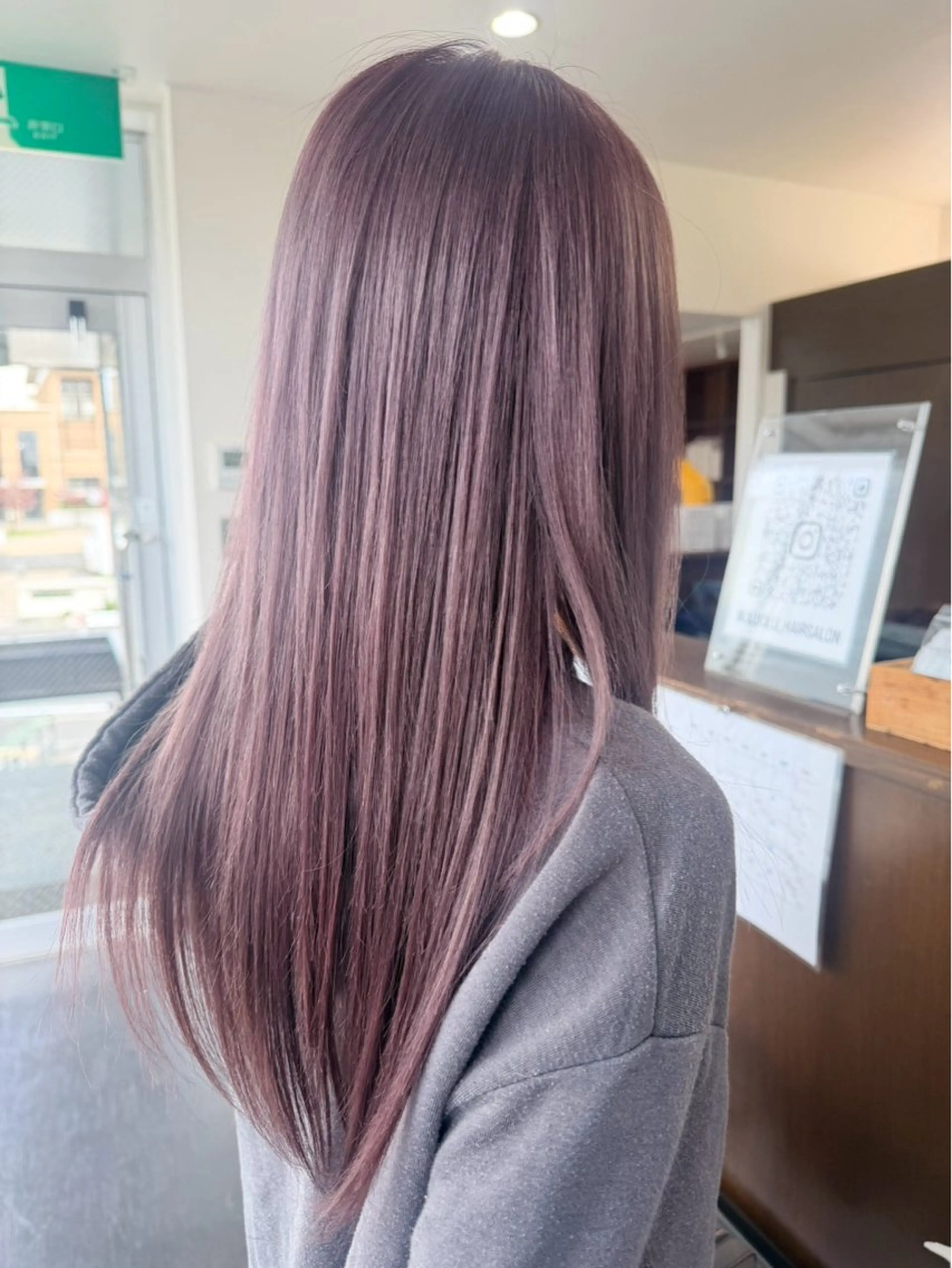 ロング 桝田 友美のヘアスタイル