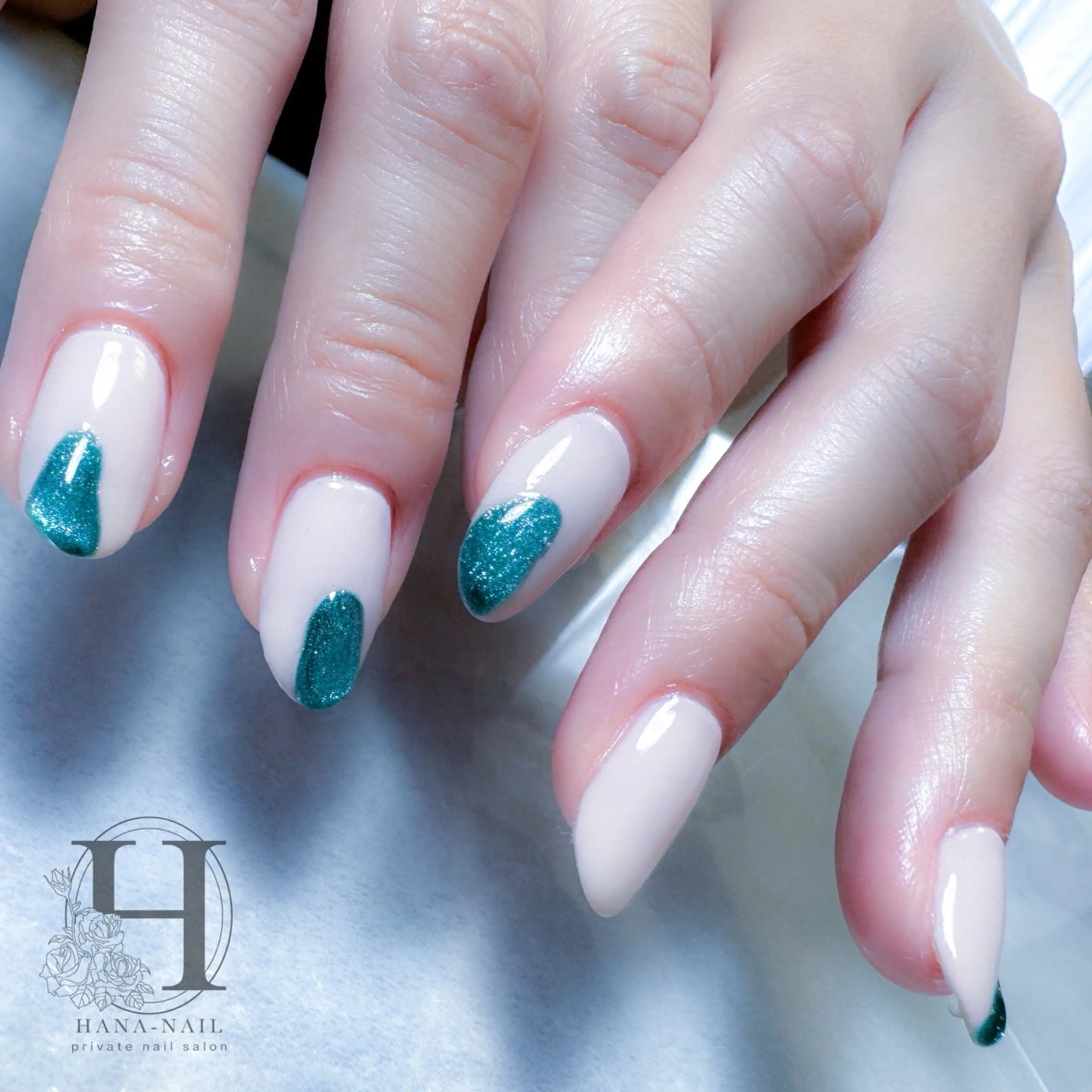 ネイル アートネイル ジェルネイル グリーン マグネットネイル ピンク Kao hana-nailのネイルデザイン