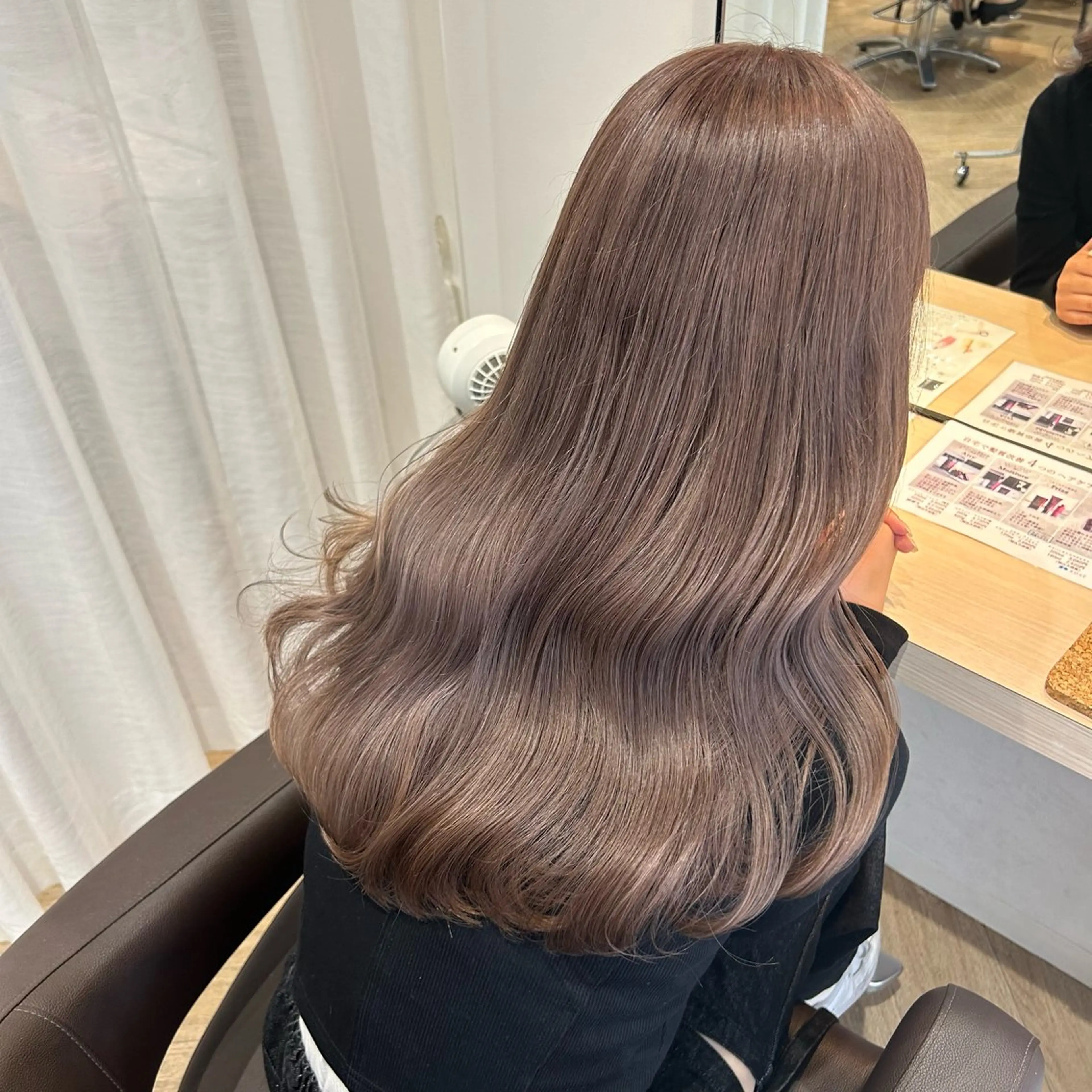 ロング カラー カット ヘアカラー 砂野 真璃奈のヘアスタイル
