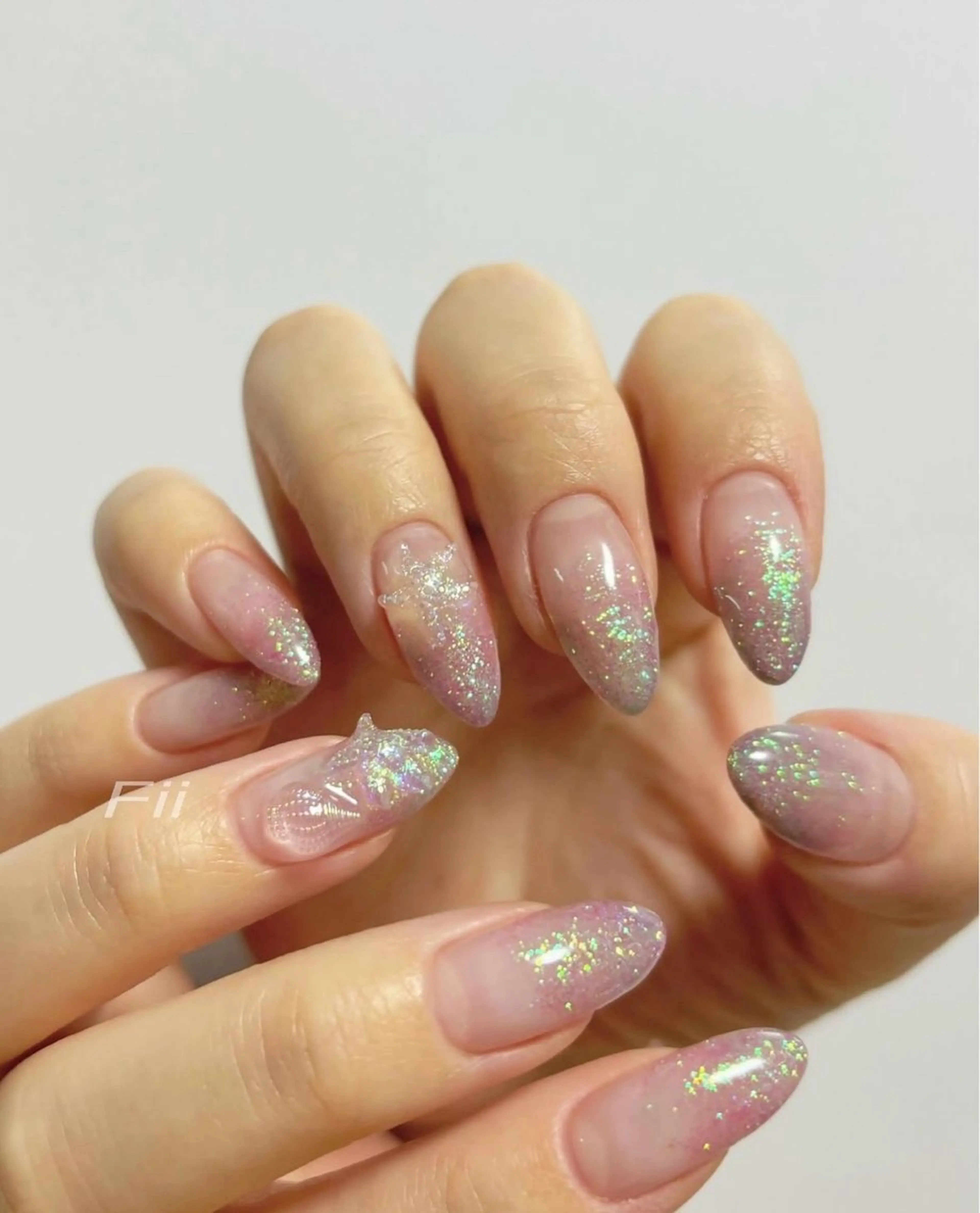 ネイル グラデーション キラキラネイル ラメ(グリッター) ラメグラデーション ハンドネイル 𝐅𝐢𝐢【本町/ ネイル】Miho💜のその他イメージ
