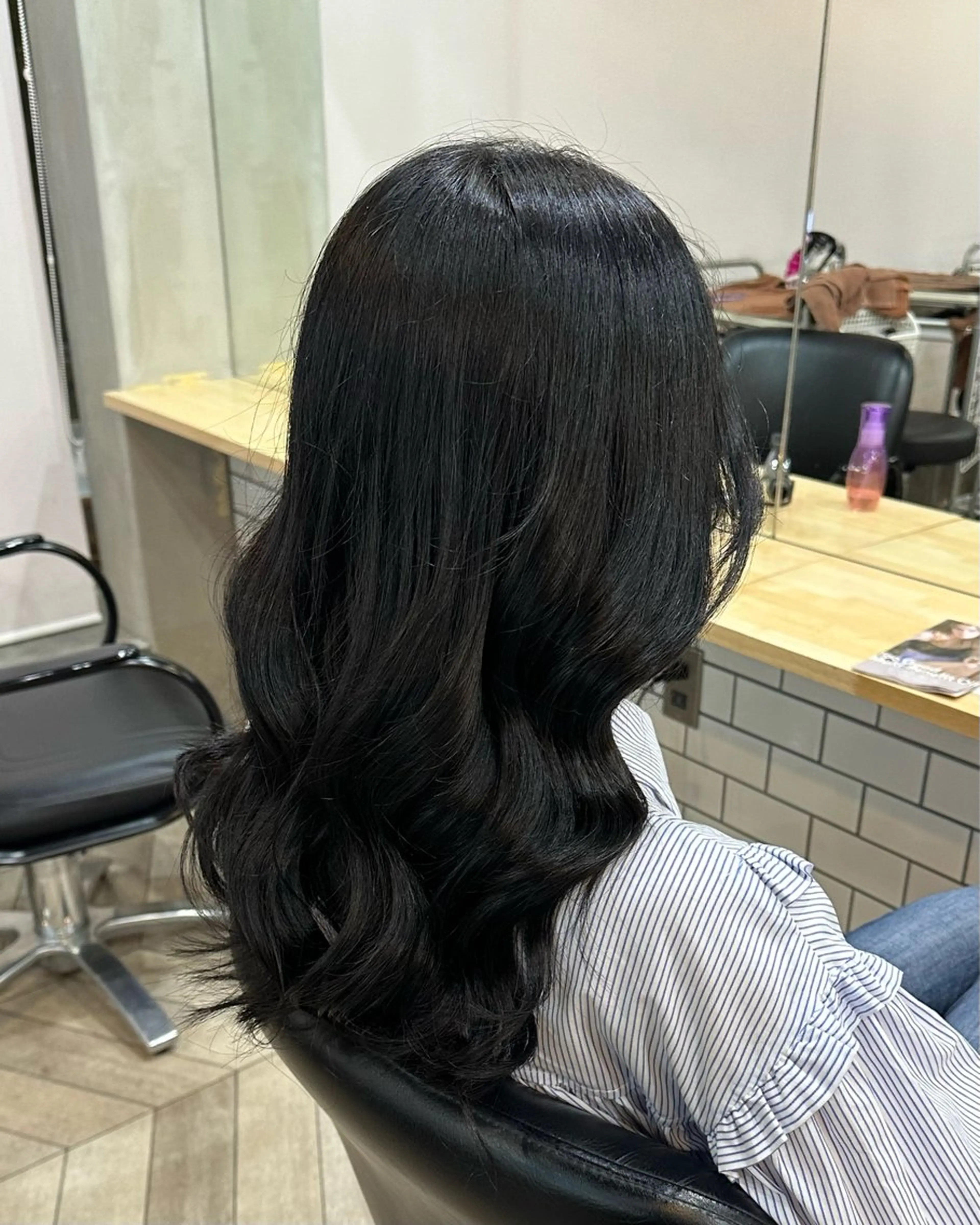 カラー 黒髪 ブルーカラー ブルーブラック カット ヘアカラー Angelica 内海  遥奈のヘアスタイル