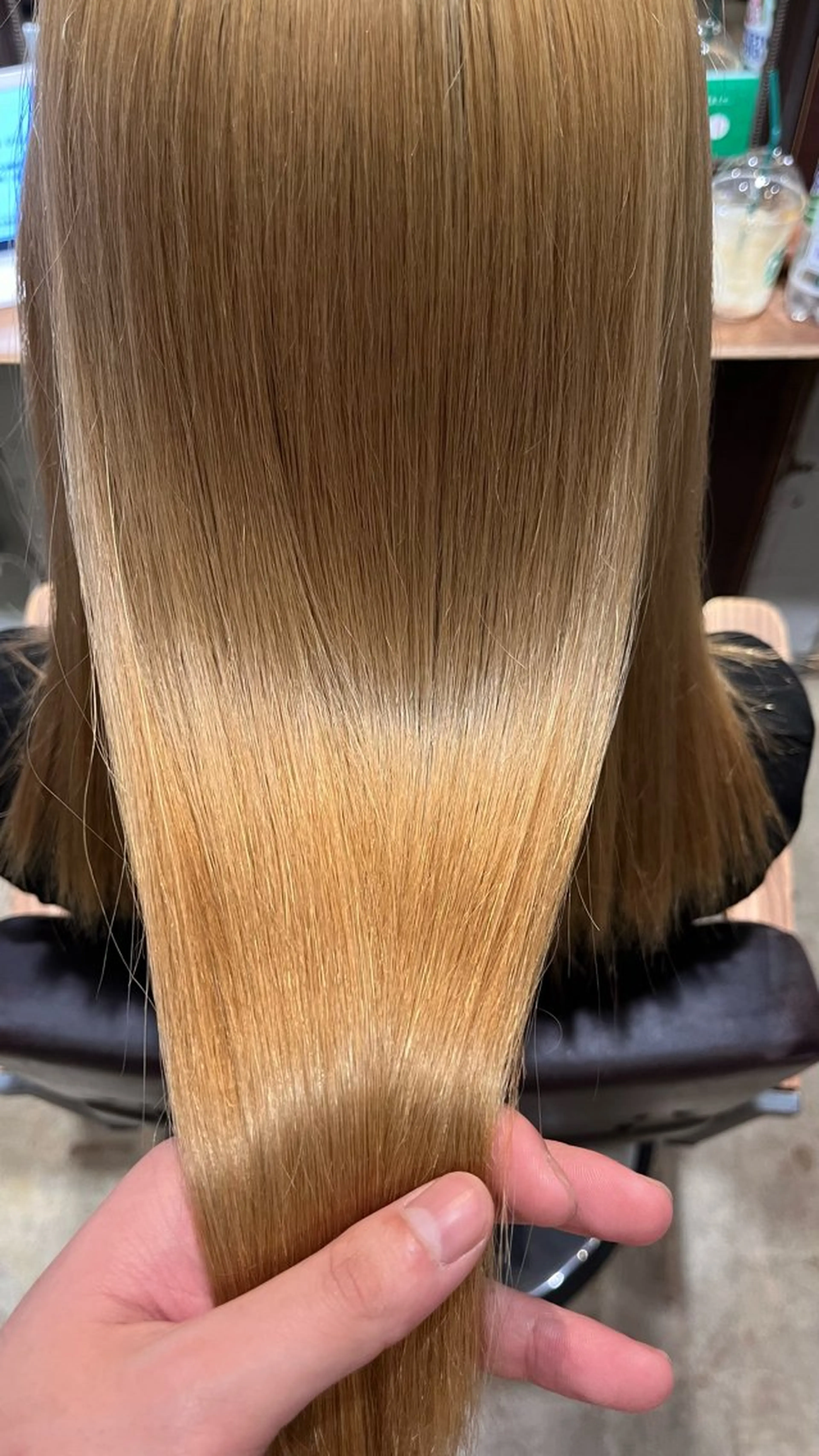 セミロング 酸性ストレート 太田 渚遊のヘアスタイル